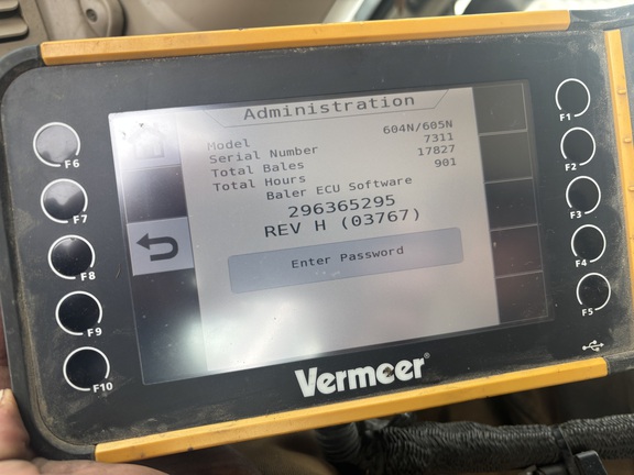 2017 Vermeer 605N Select Baler/Round