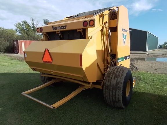 2017 Vermeer 605N Select Baler/Round