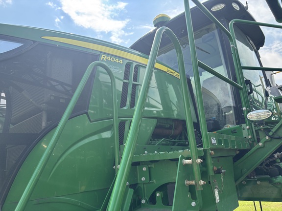 2019 John Deere R4044 Sprayer/High Clearance