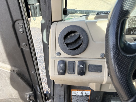 2022 John Deere XUV 835R ATV