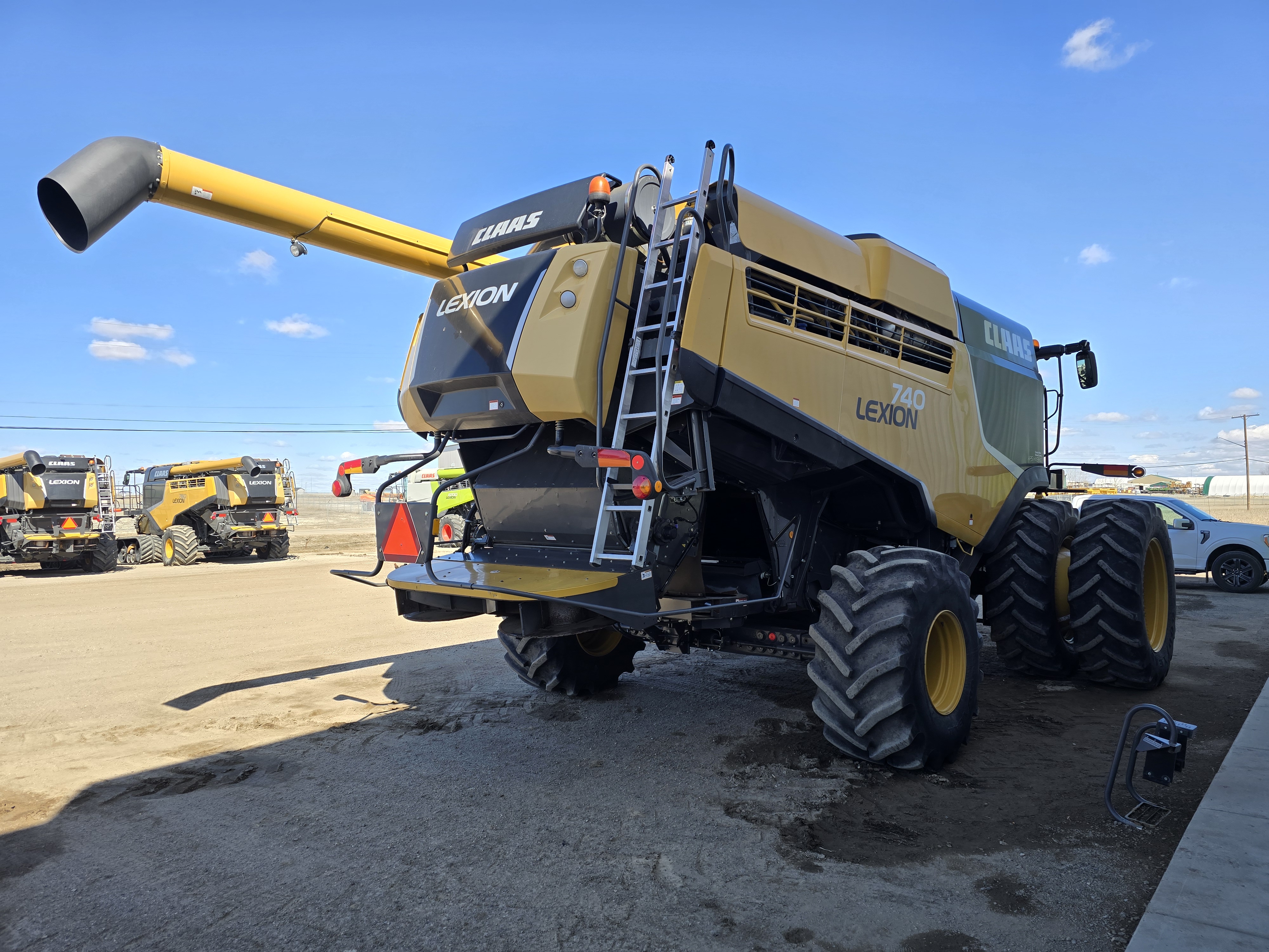 2014 CLAAS 740 Combine