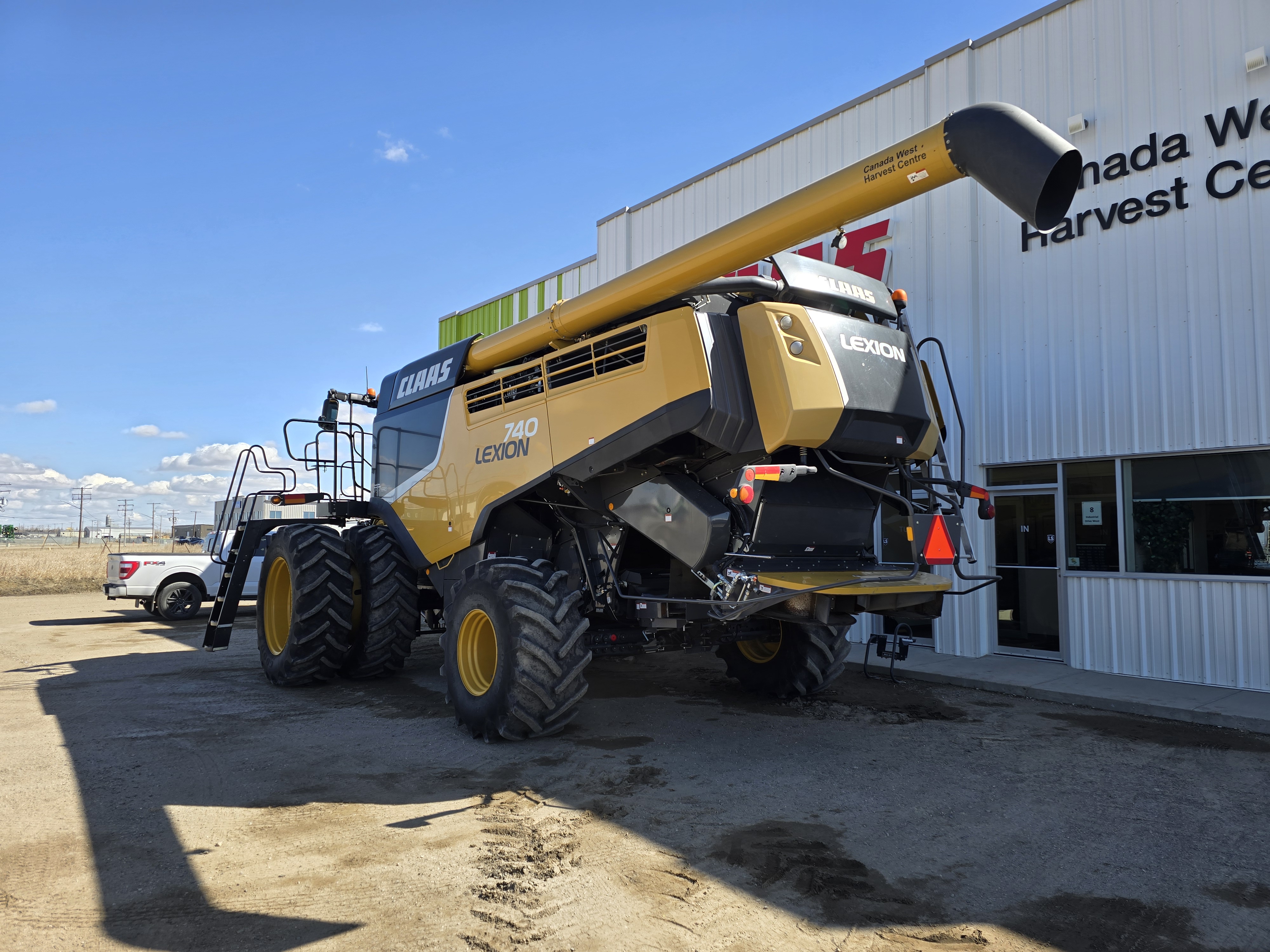 2014 CLAAS 740 Combine