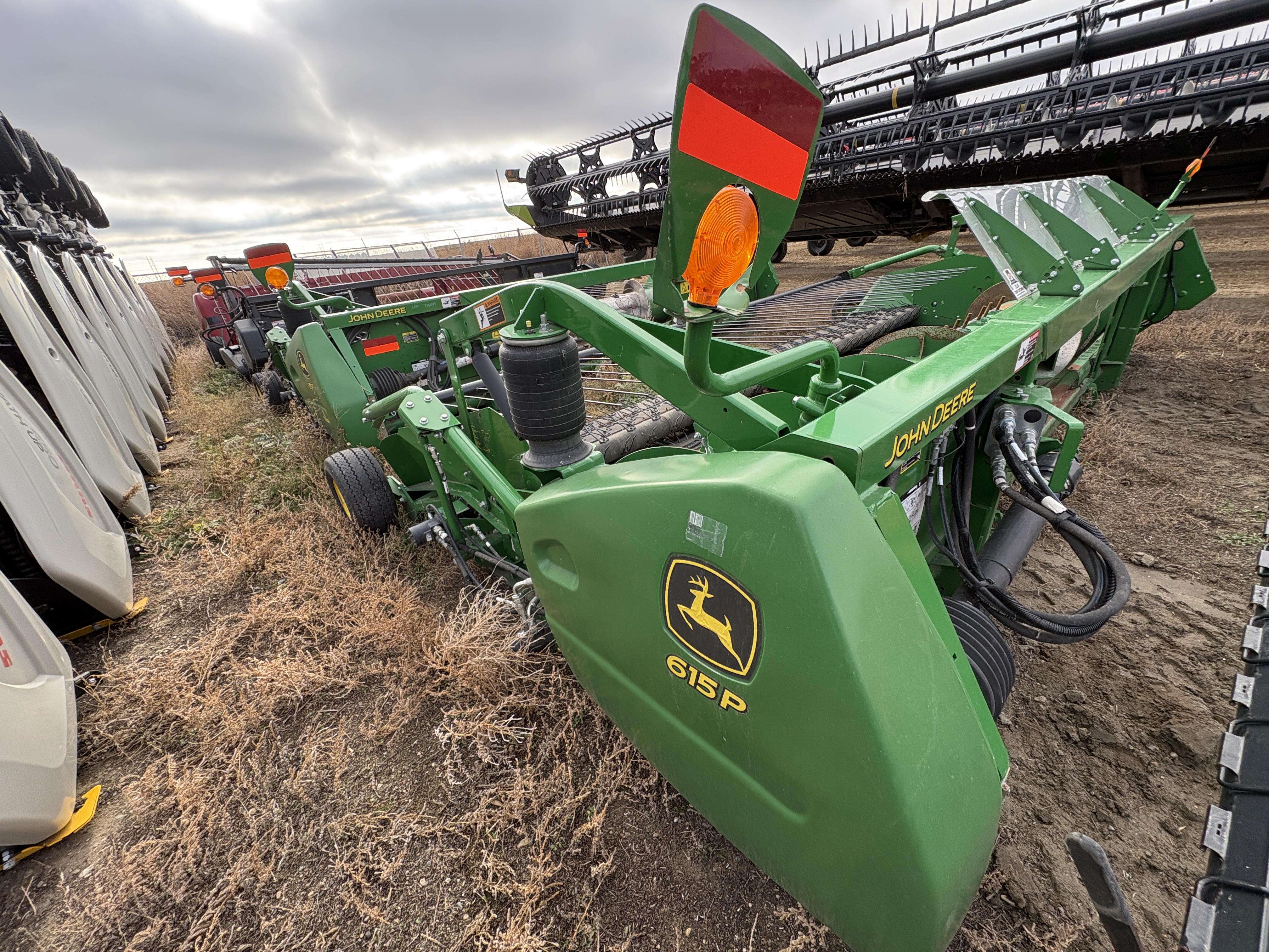 2020 John Deere 615P Header Combine