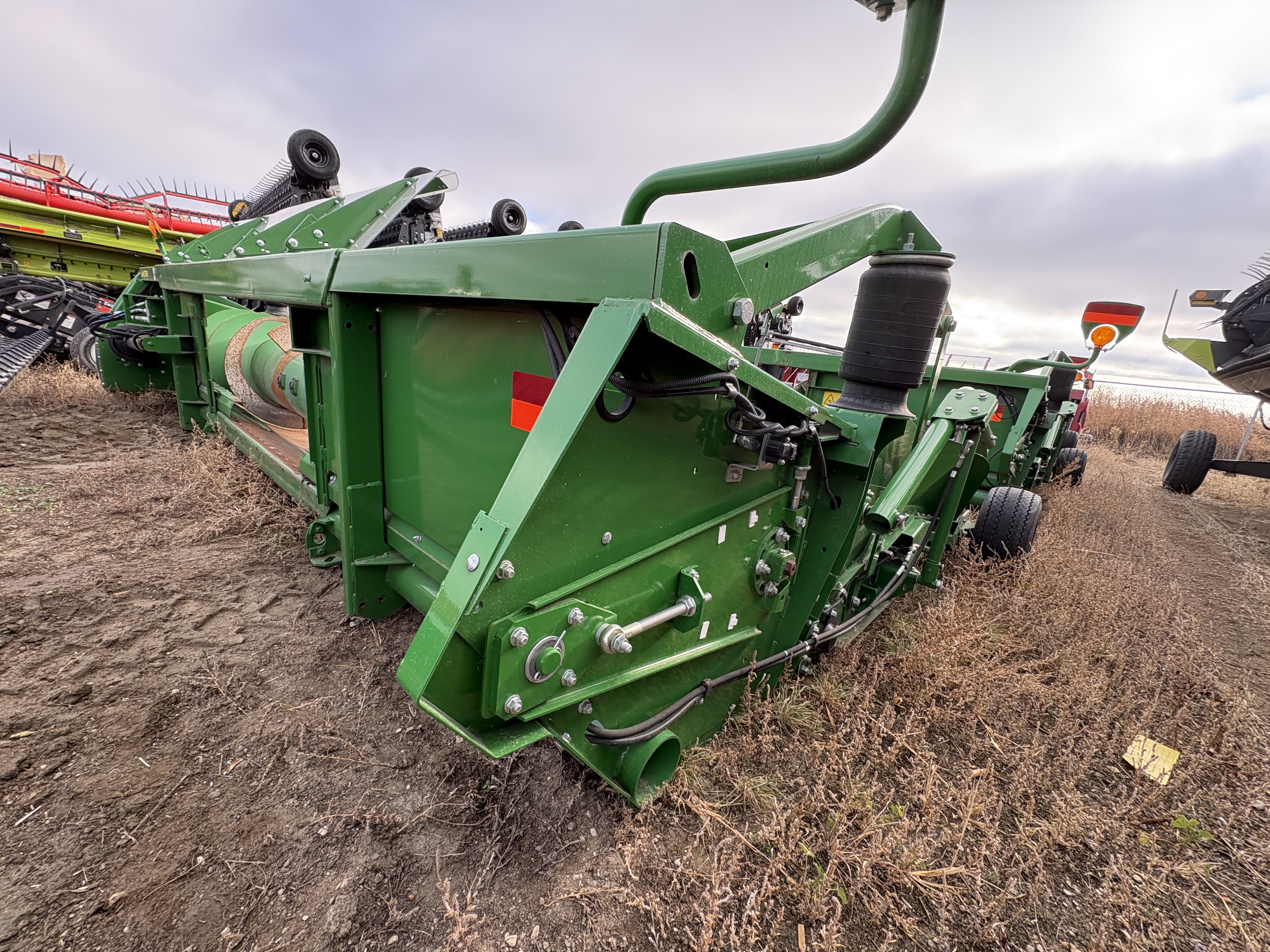 2020 John Deere 615P Header Combine