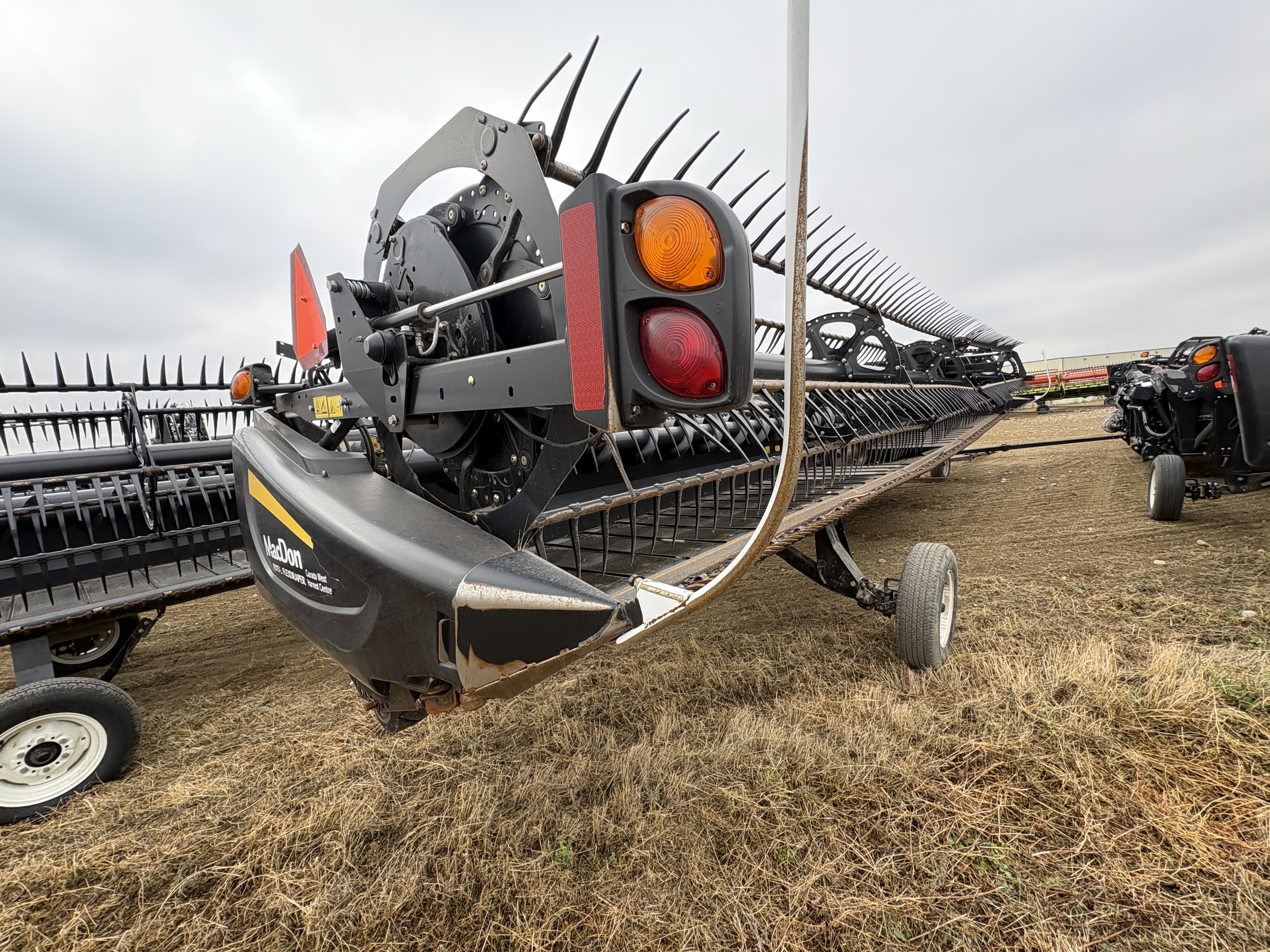 2017 MacDon FD75-40 Header Combine