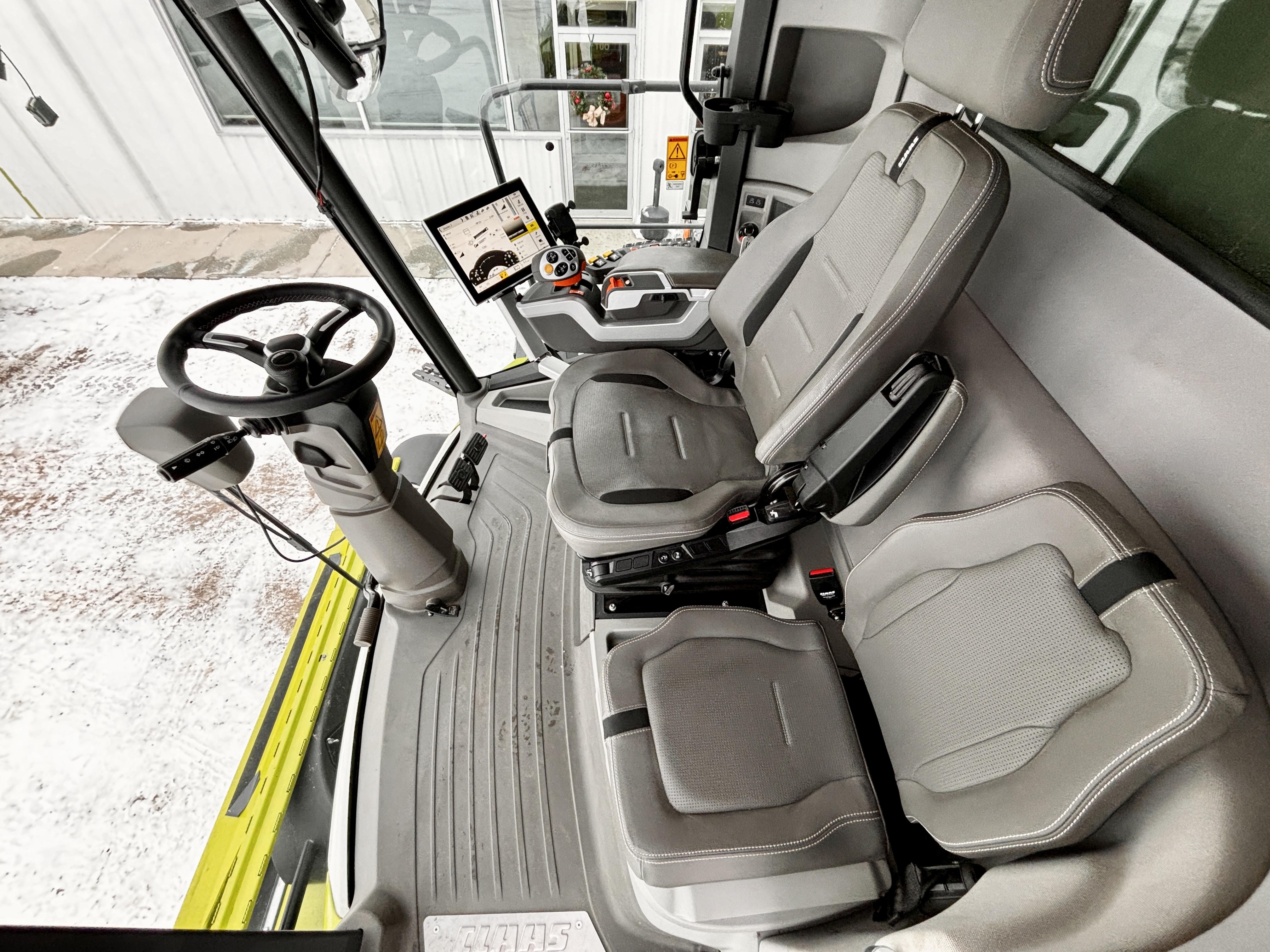 2024 CLAAS 8700TT Combine