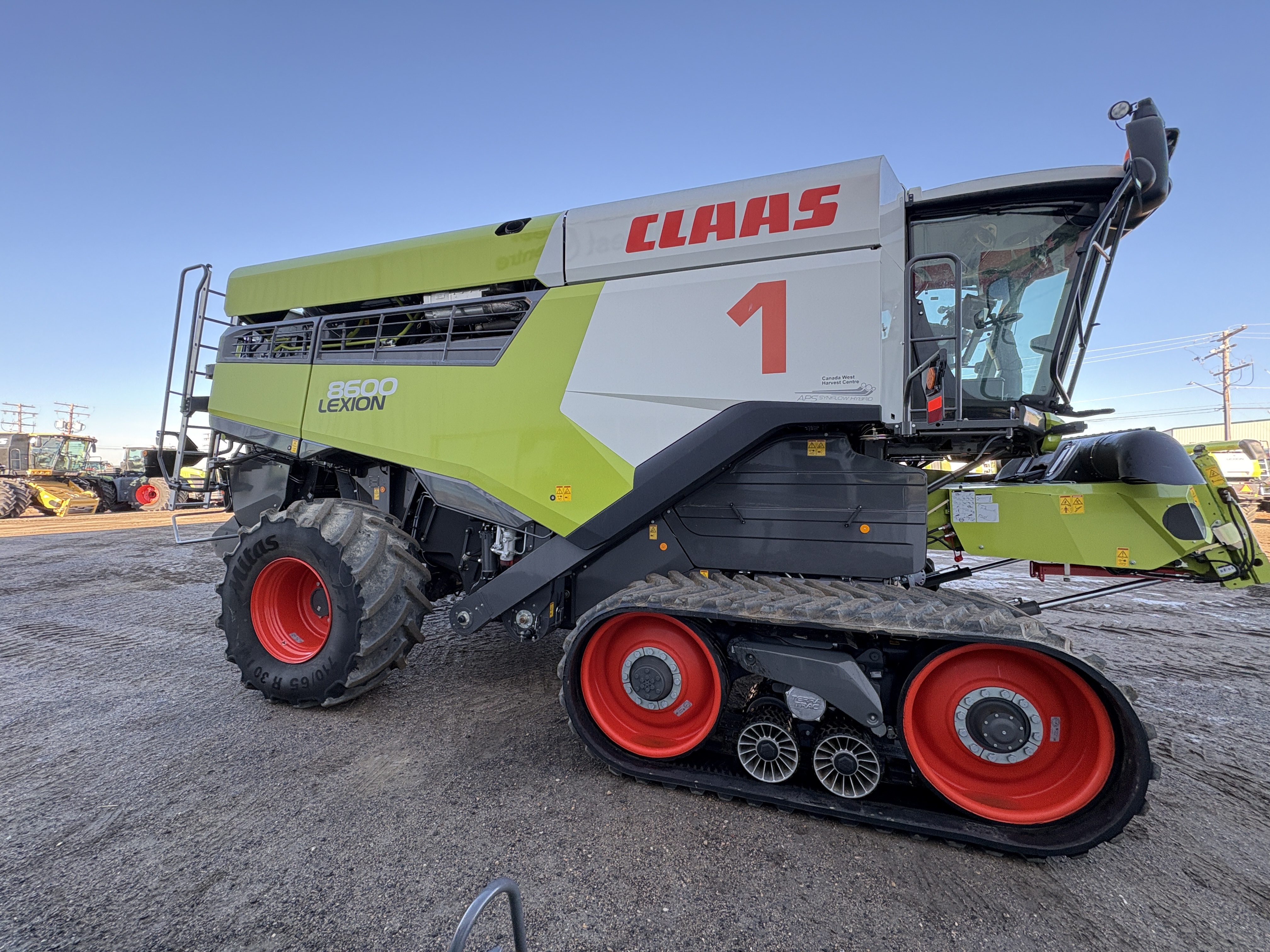 2022 CLAAS 8600TT Combine