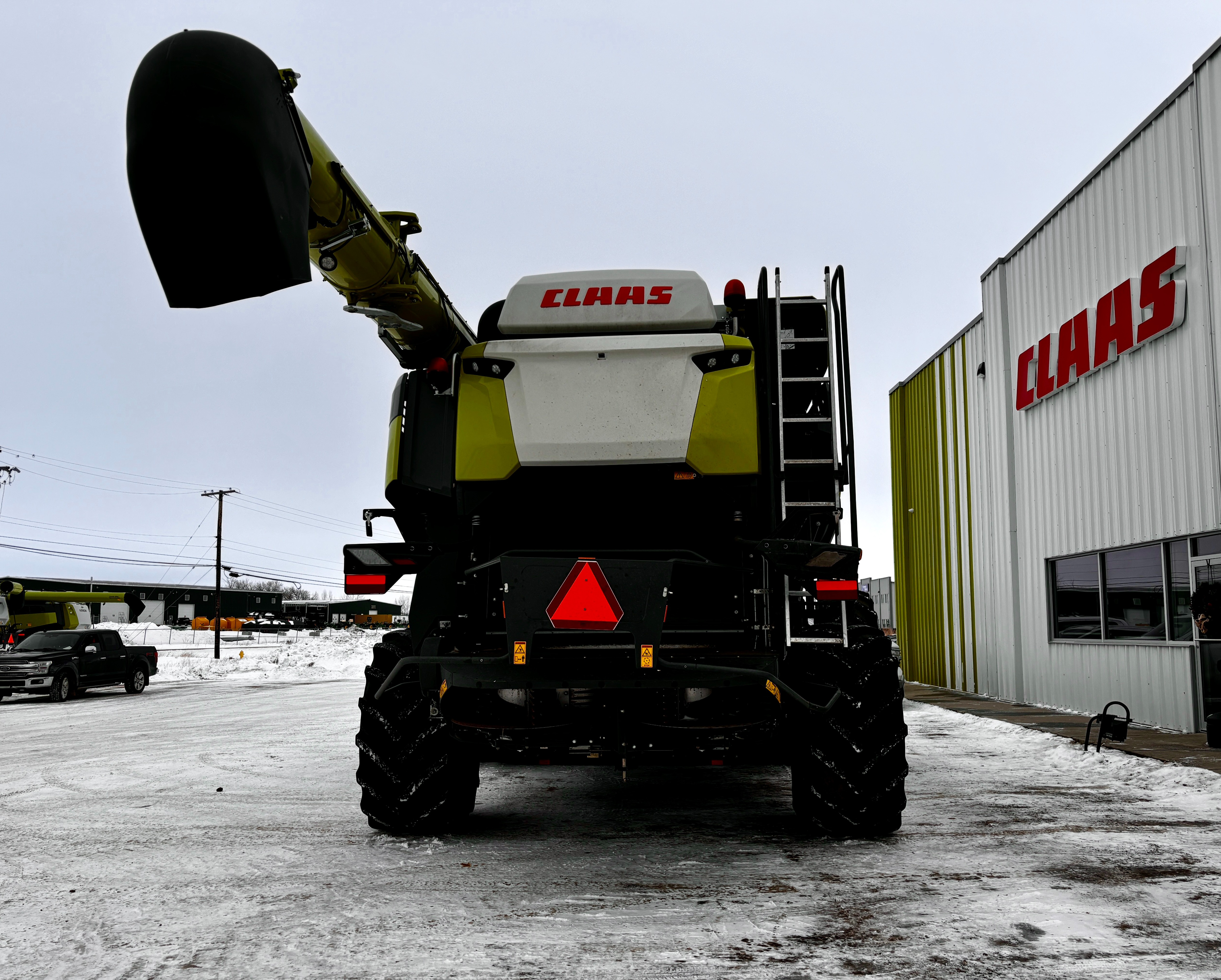 2023 CLAAS 8700 Combine