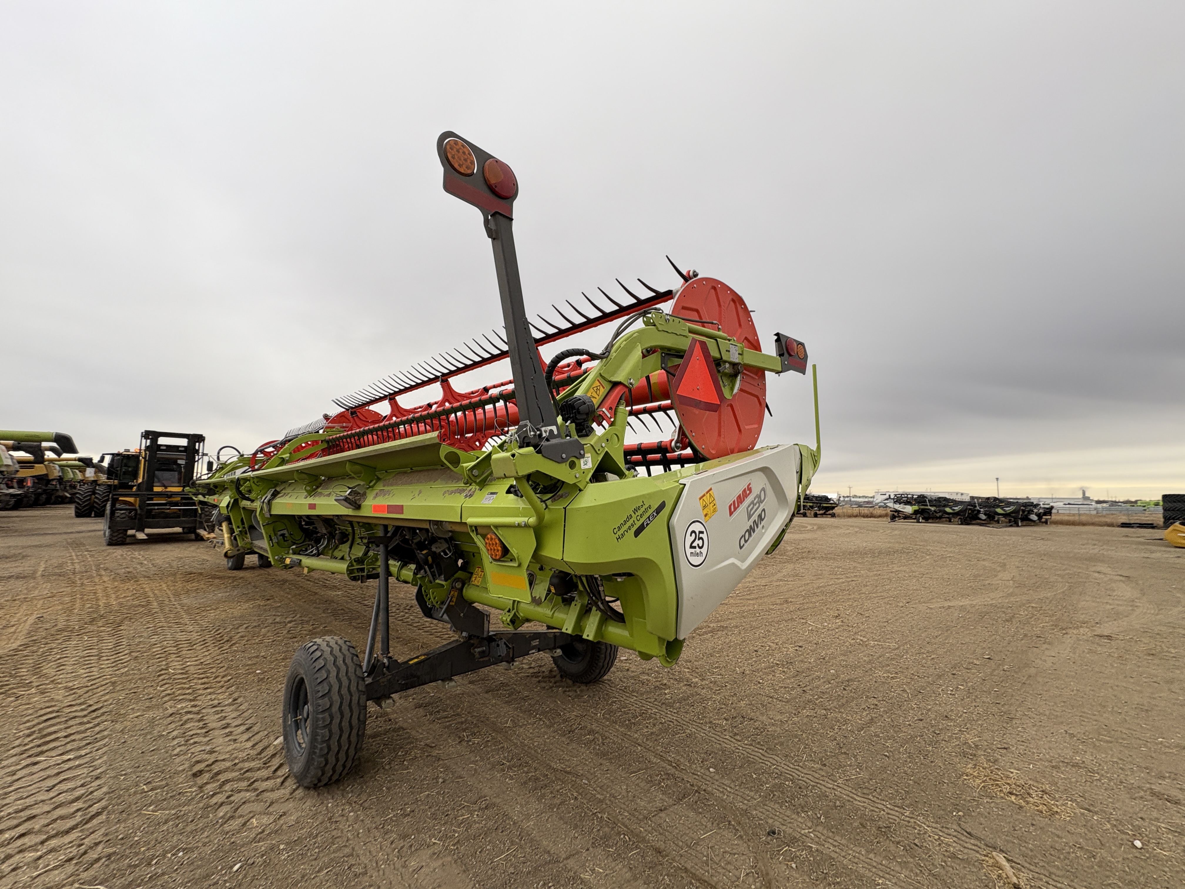 2023 CLAAS Convio Flex 1230 Header Combine