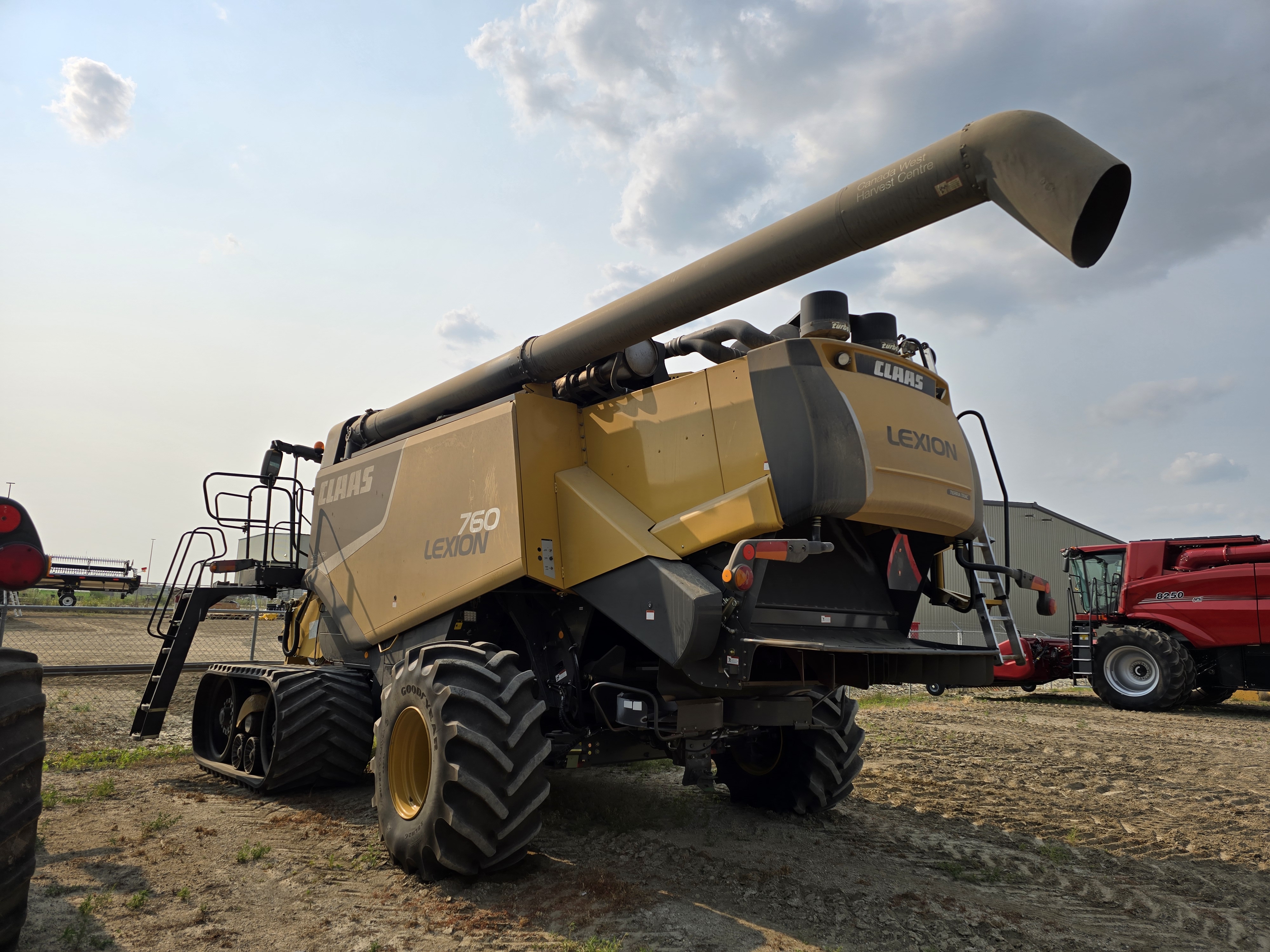 2013 CLAAS 760TT Combine