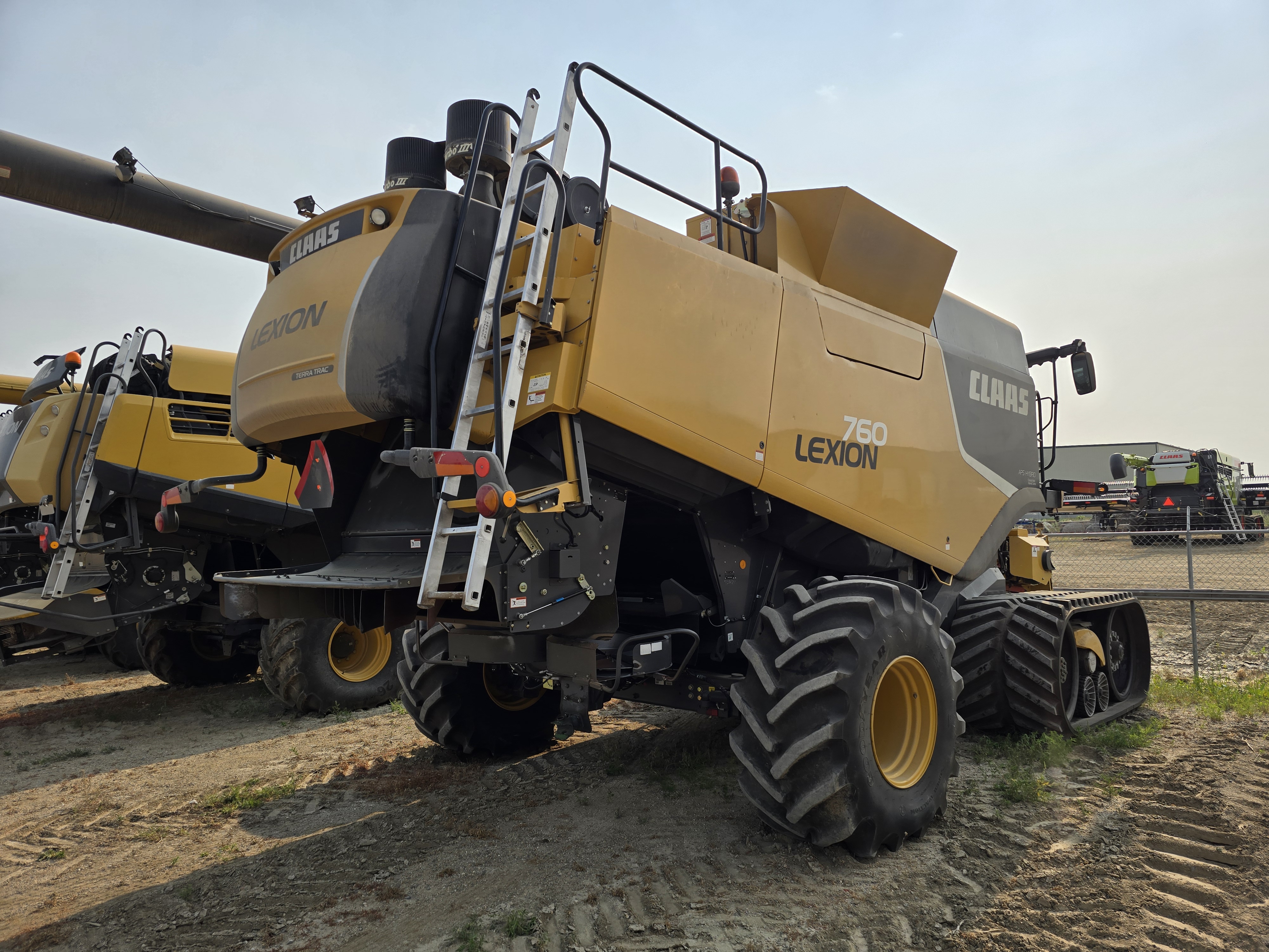 2013 CLAAS 760TT Combine