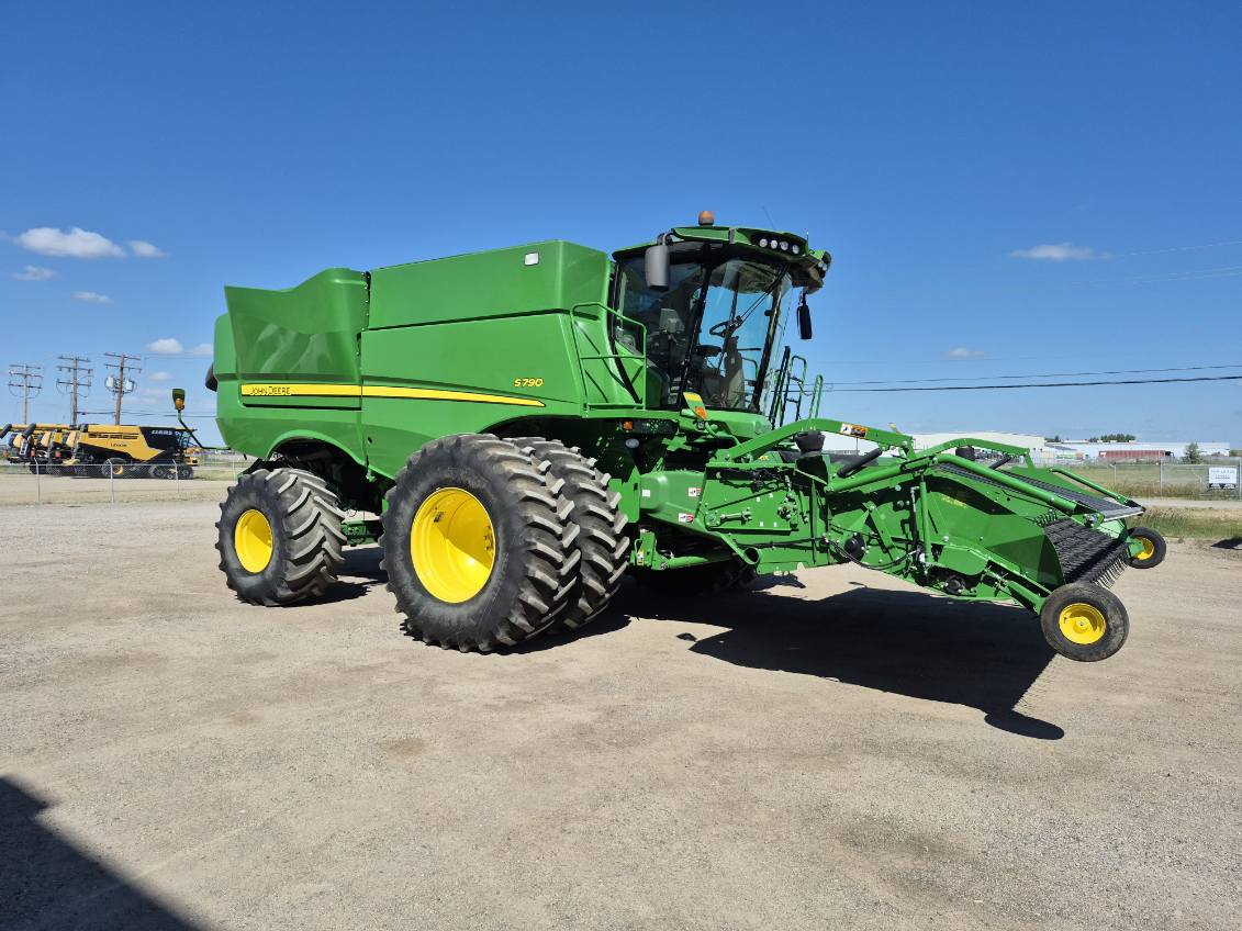 2018 John Deere S790 Combine