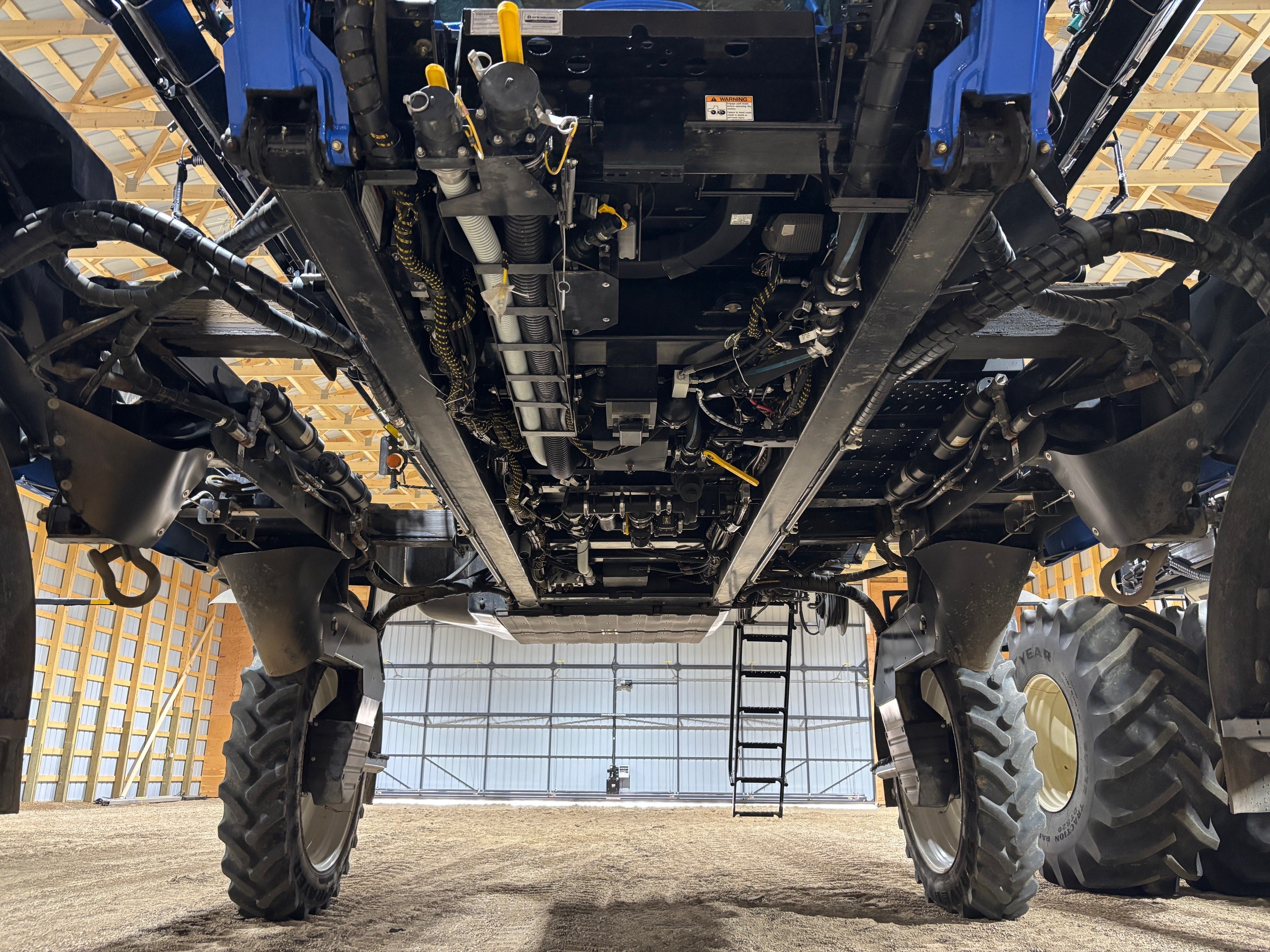 2016 New Holland SP.400F Sprayer/High Clearance