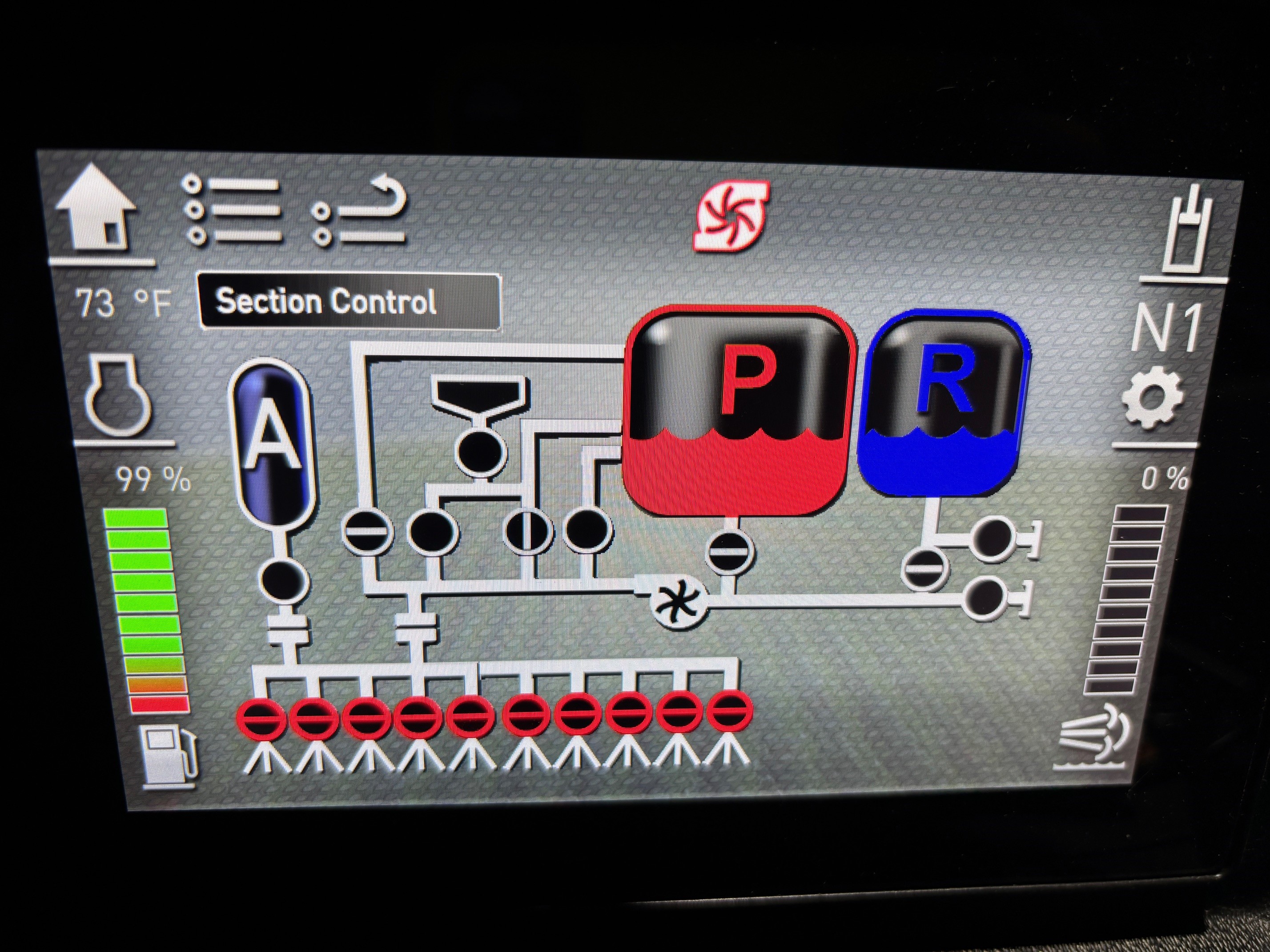 2016 New Holland SP.400F Sprayer/High Clearance