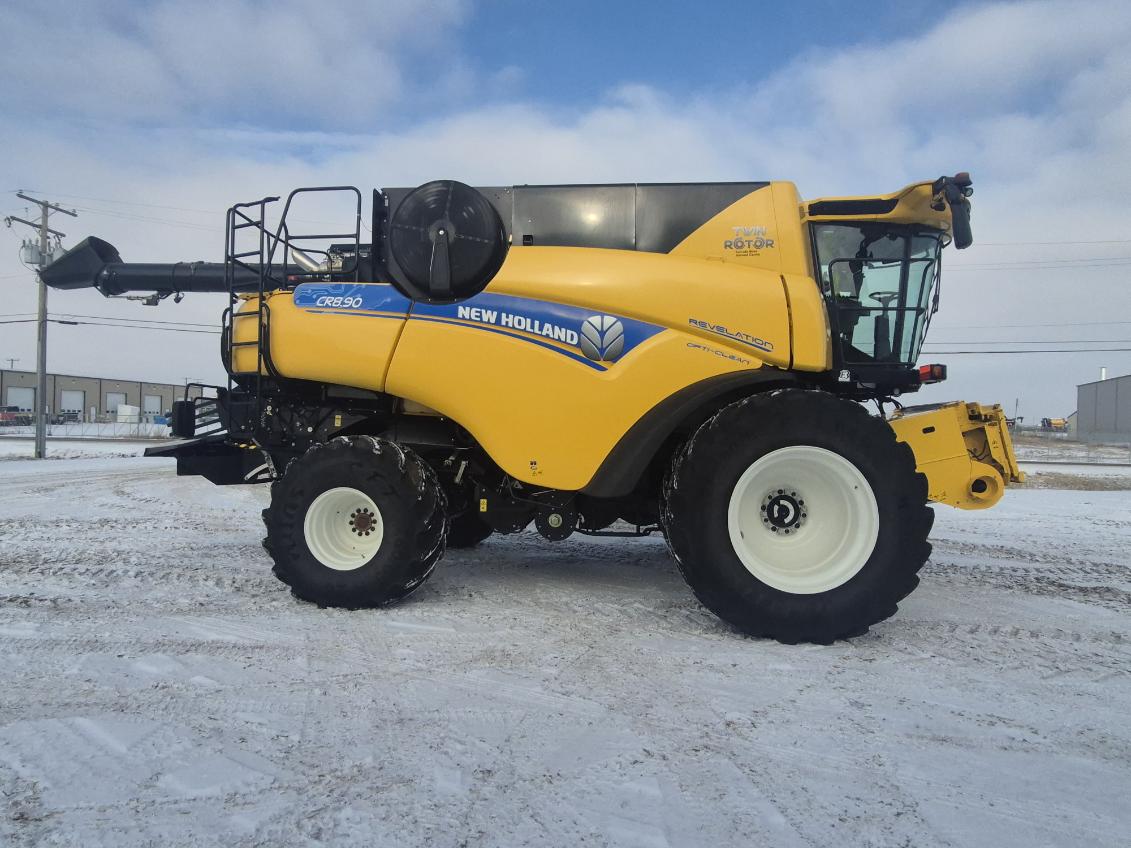 2021 New Holland CR8.90 Combine