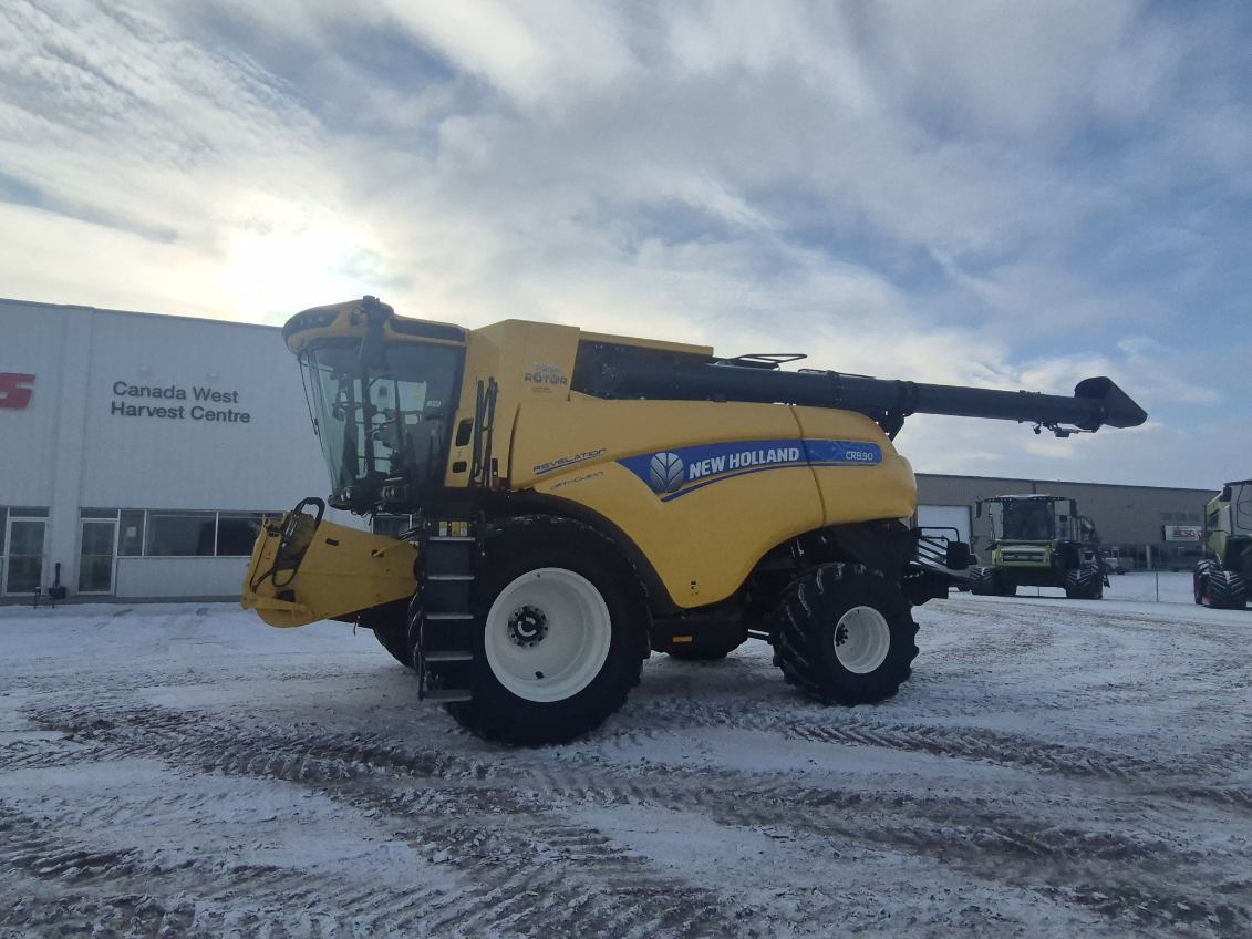 2021 New Holland CR8.90 Combine