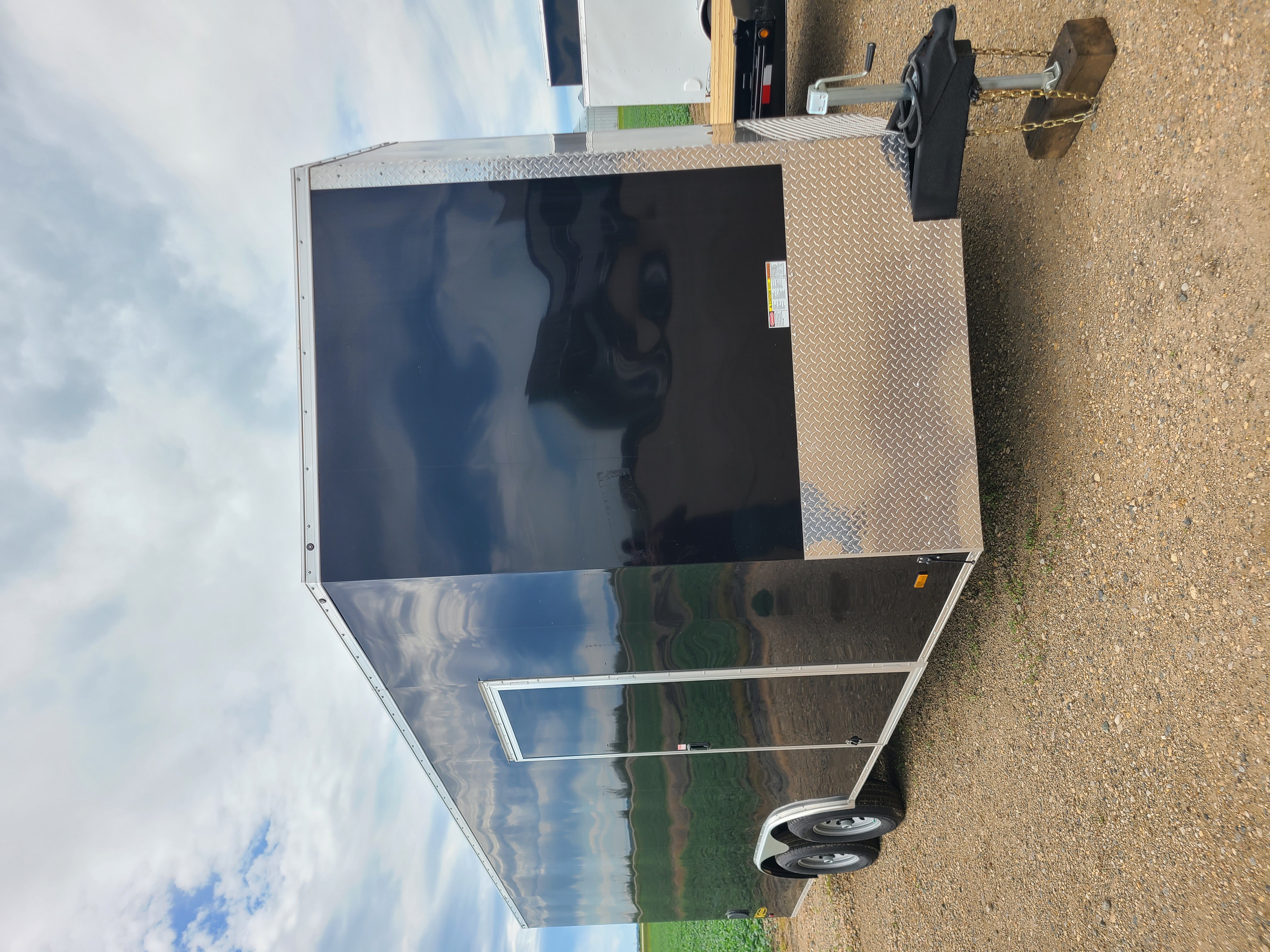 2023 Kaufman DELUXE ENCLOSED TRAILER  8.5’X20’ Trailer/Cargo