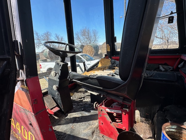 1981 Versatile 4400 Windrower