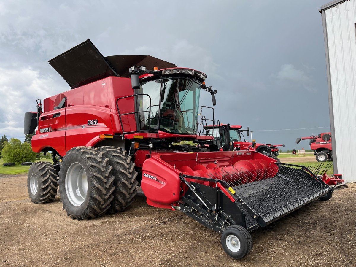 2023 Case 8250 Combine