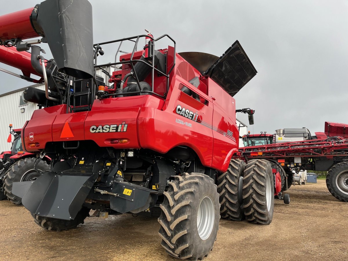 2023 Case 8250 Combine