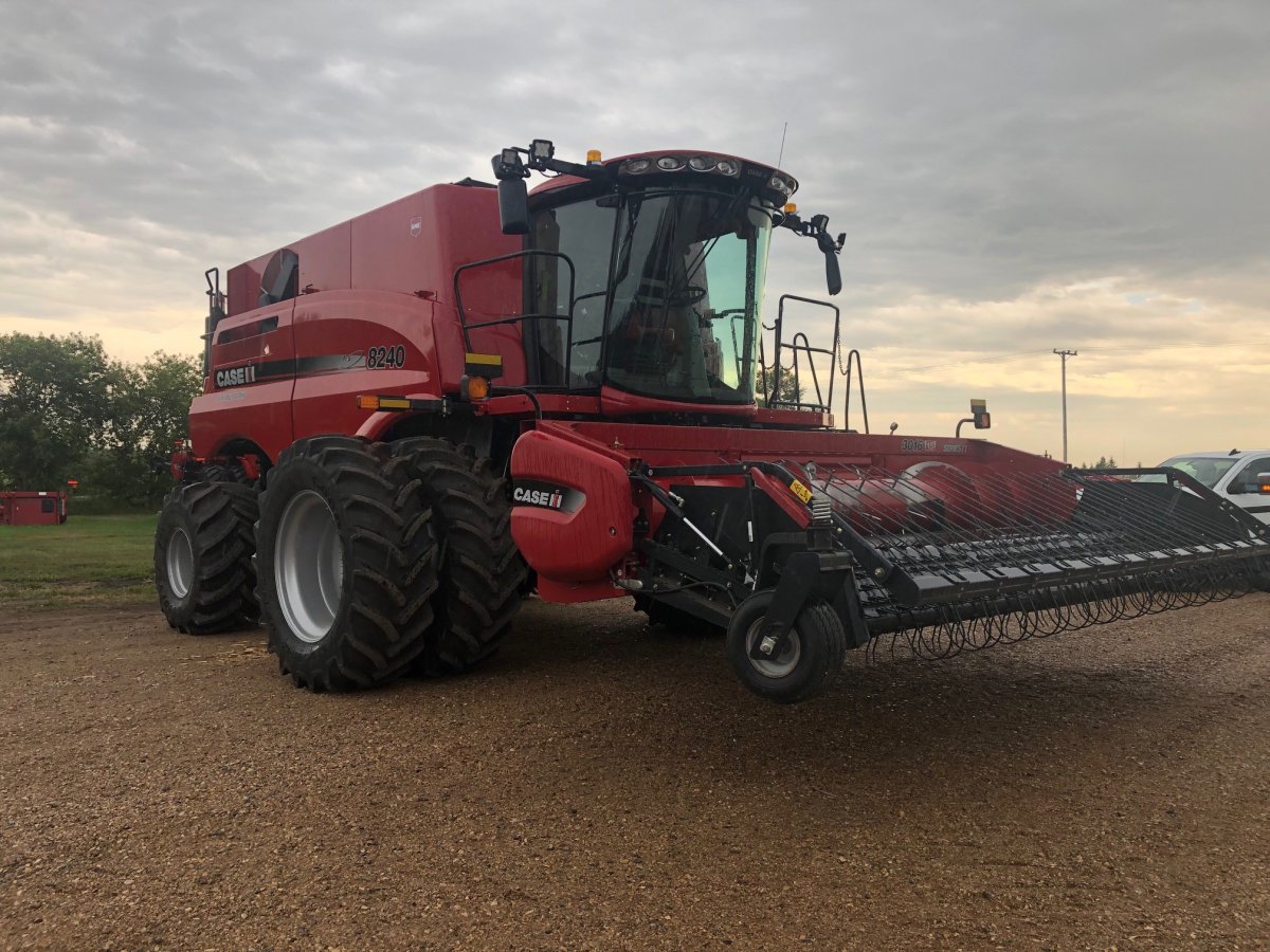 2017 Case 8240 Combine