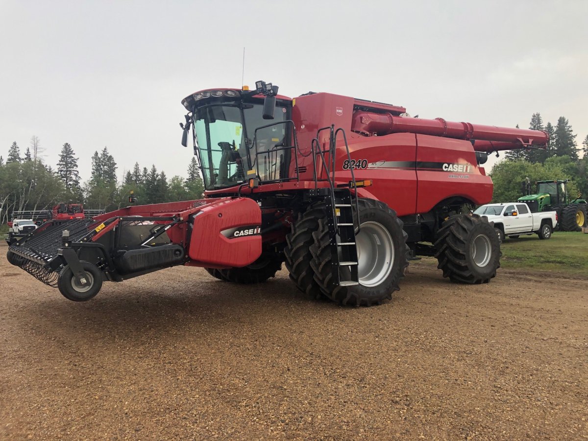 2017 Case 8240 Combine