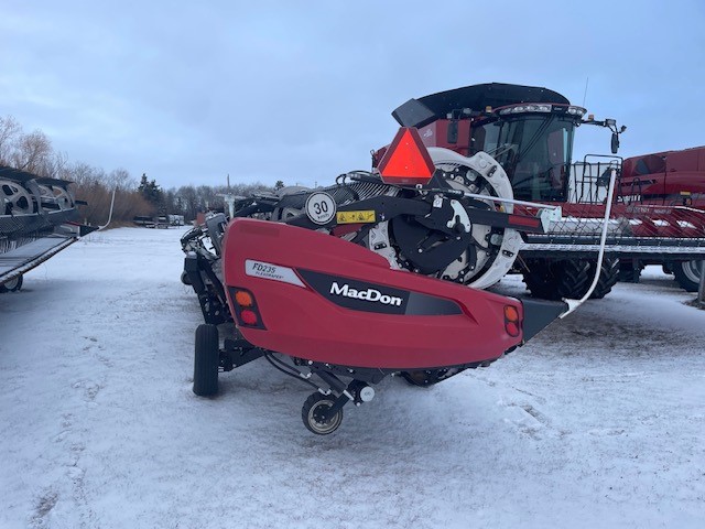 2022 MacDon FD235 Header Combine