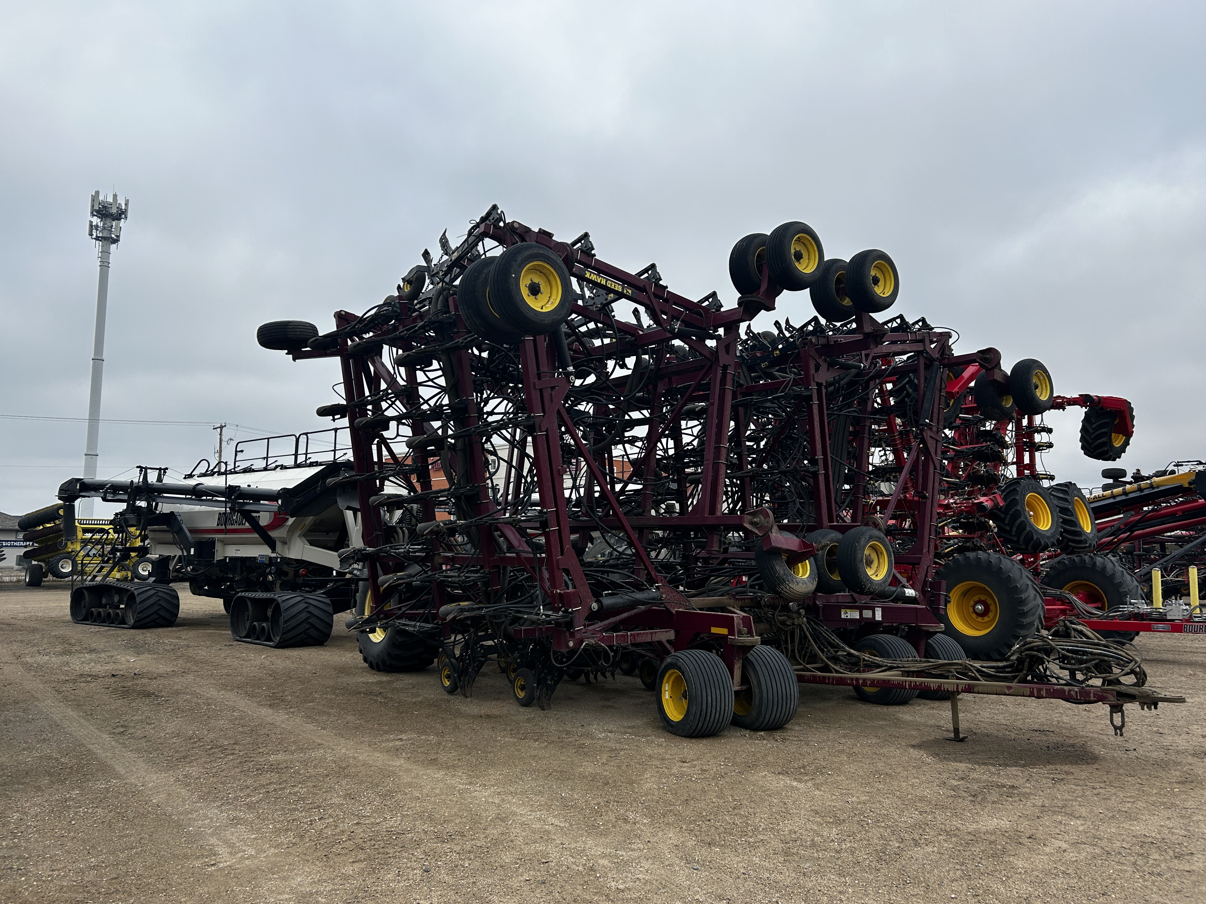 2012 Seed Hawk 8412 Air Drill & 2016 Bourgault 7700 Air Tank/Cart Air Drill