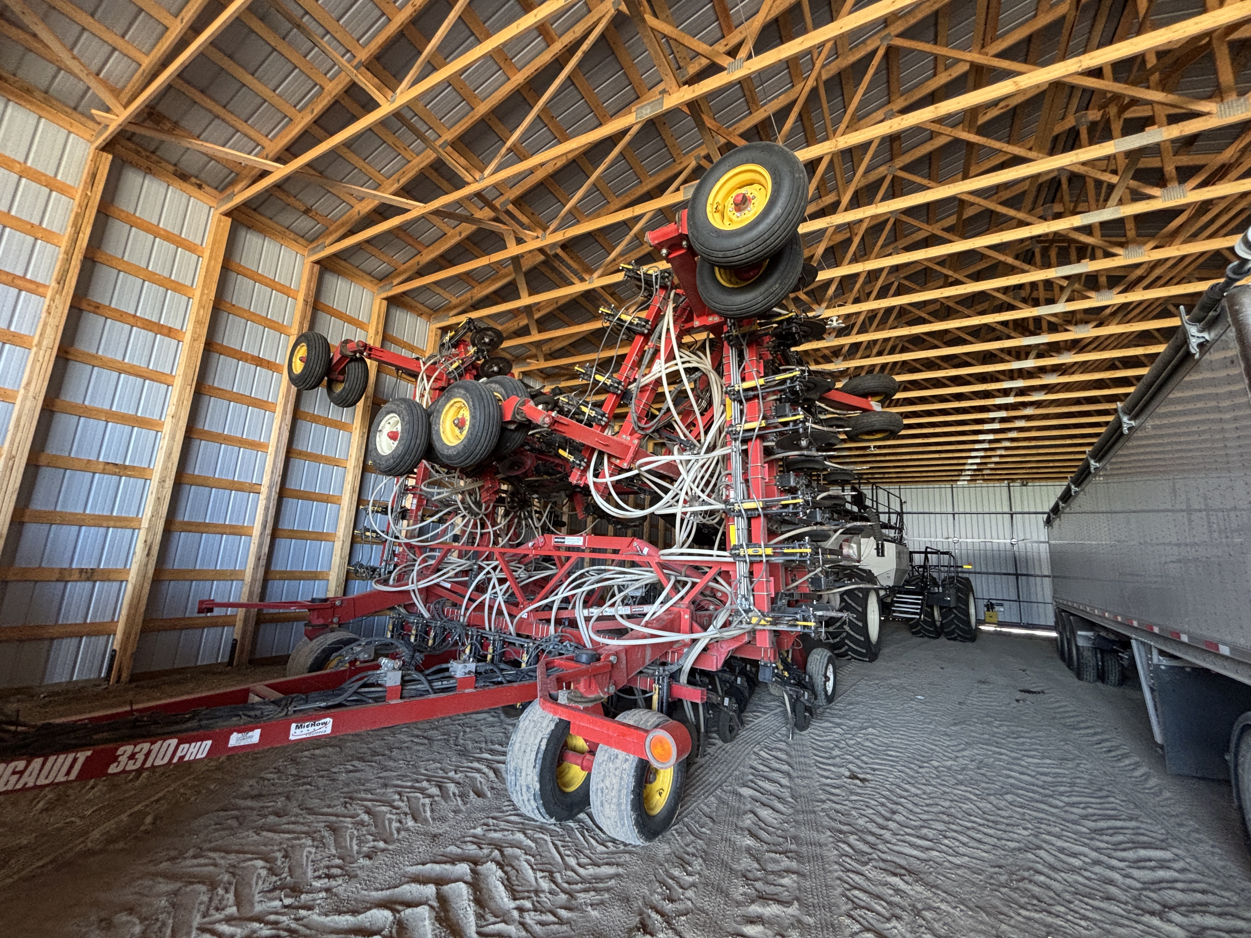 2011 Bourgault 3310-55-10 Air Drill