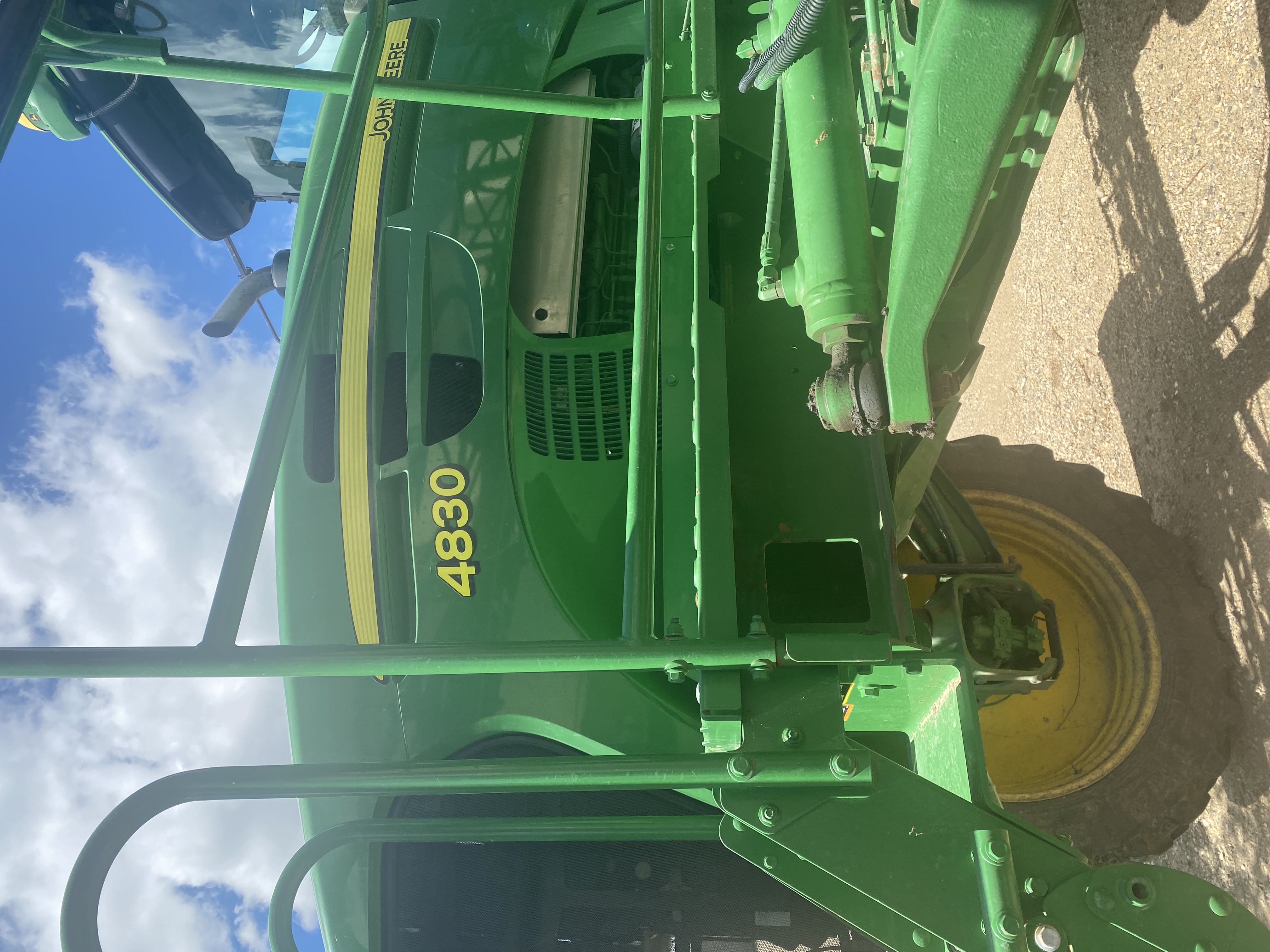 2014 John Deere 4830 Sprayer/High Clearance