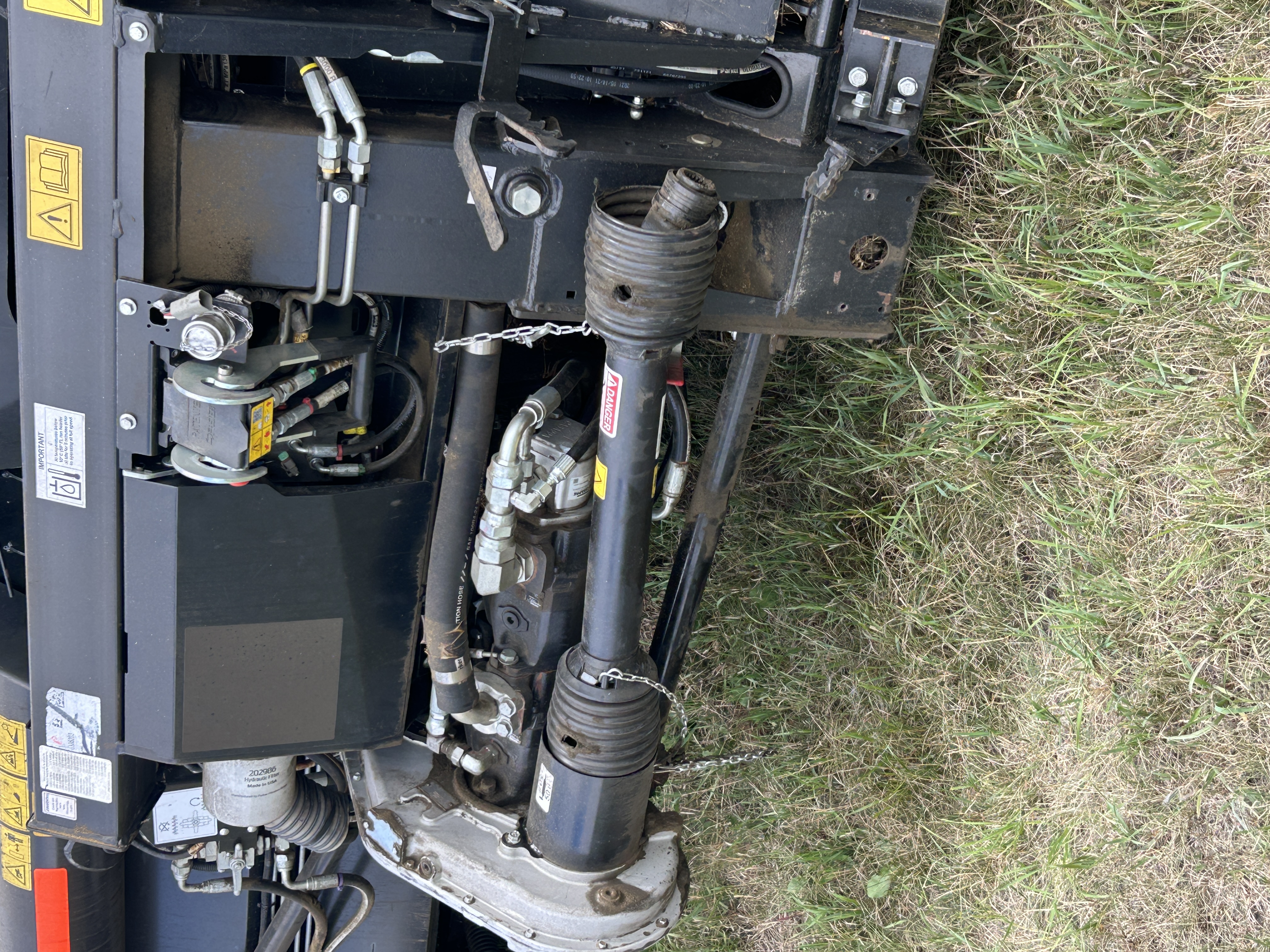 2022 MacDon FD140 Header Draper Flex