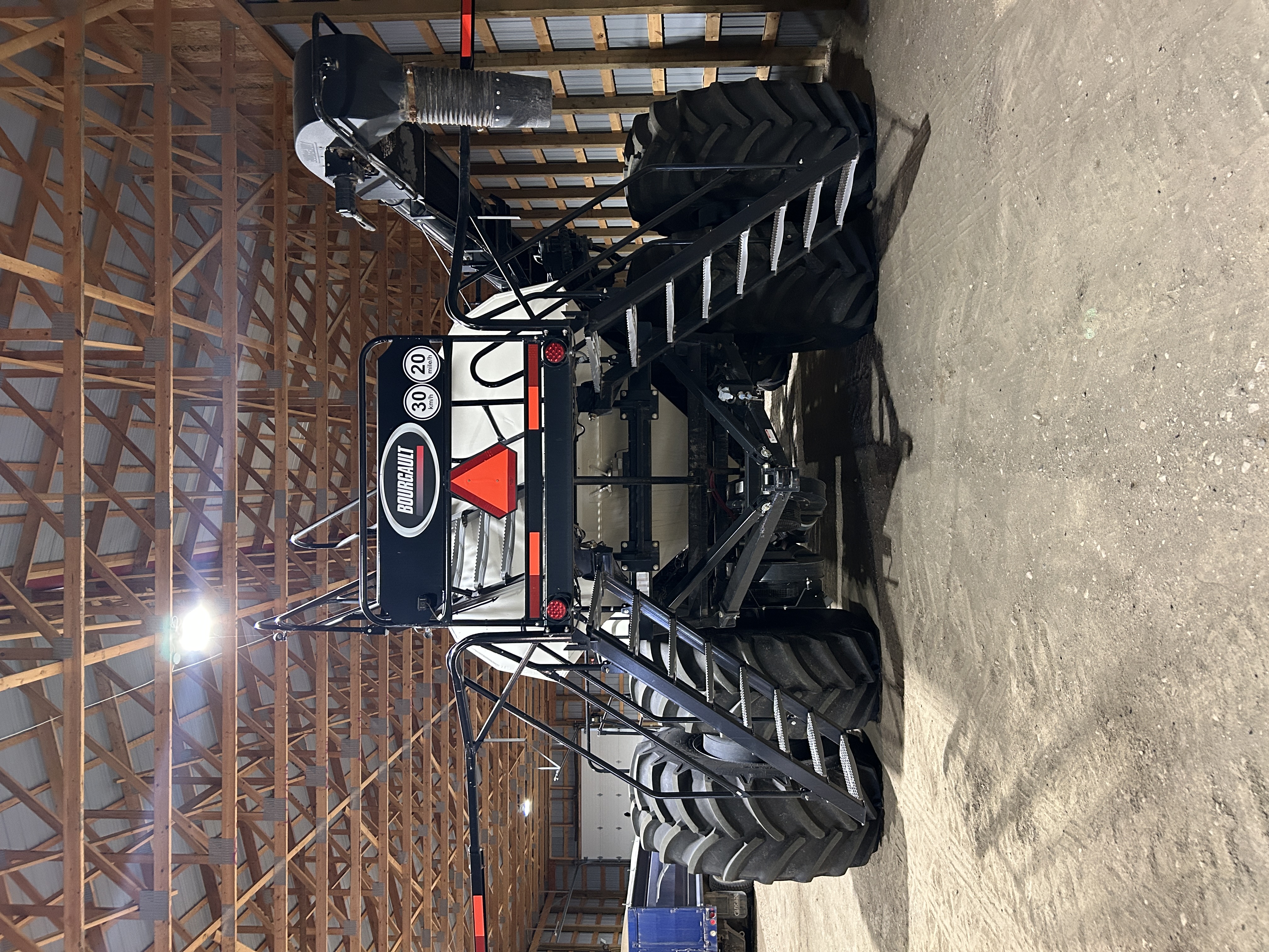 2023 Bourgault 3335-66-10 & 9950 Air Drill