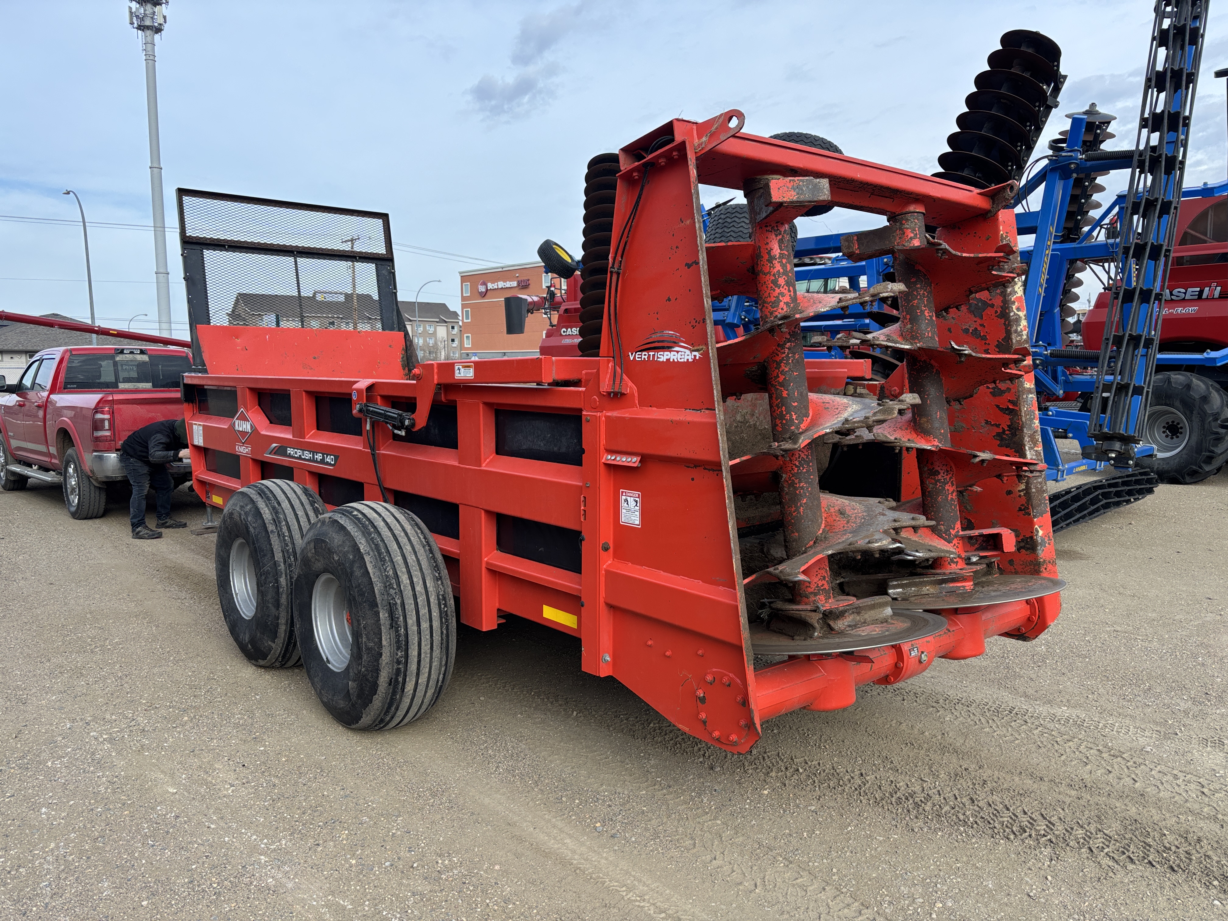 2023 Kuhn HP104T Manure Spreader