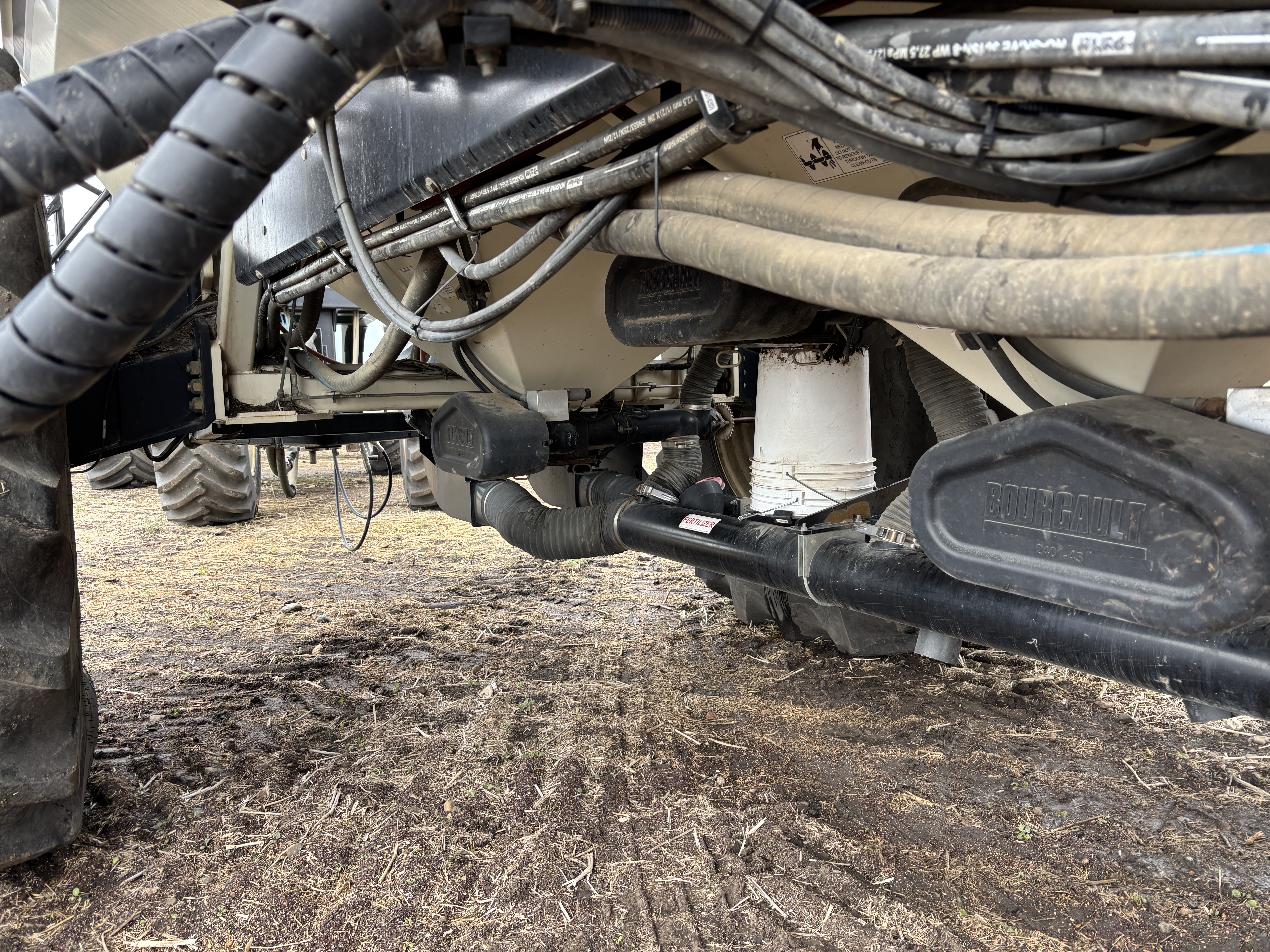 2015 Morris C280 & 2019 Bourgault 7950 Air Drill