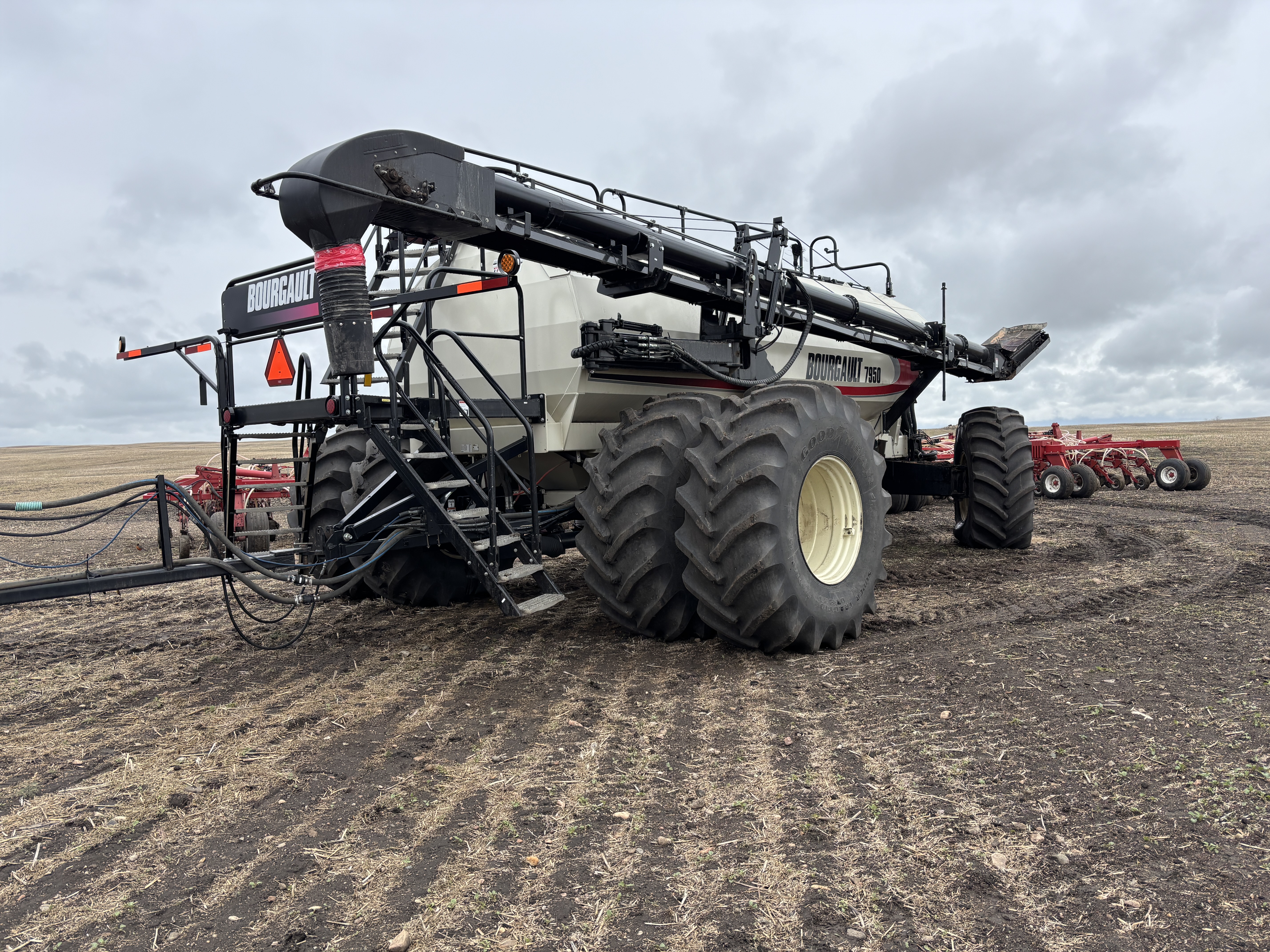 2015 Morris C280 & 2019 Bourgault 7950 Air Drill