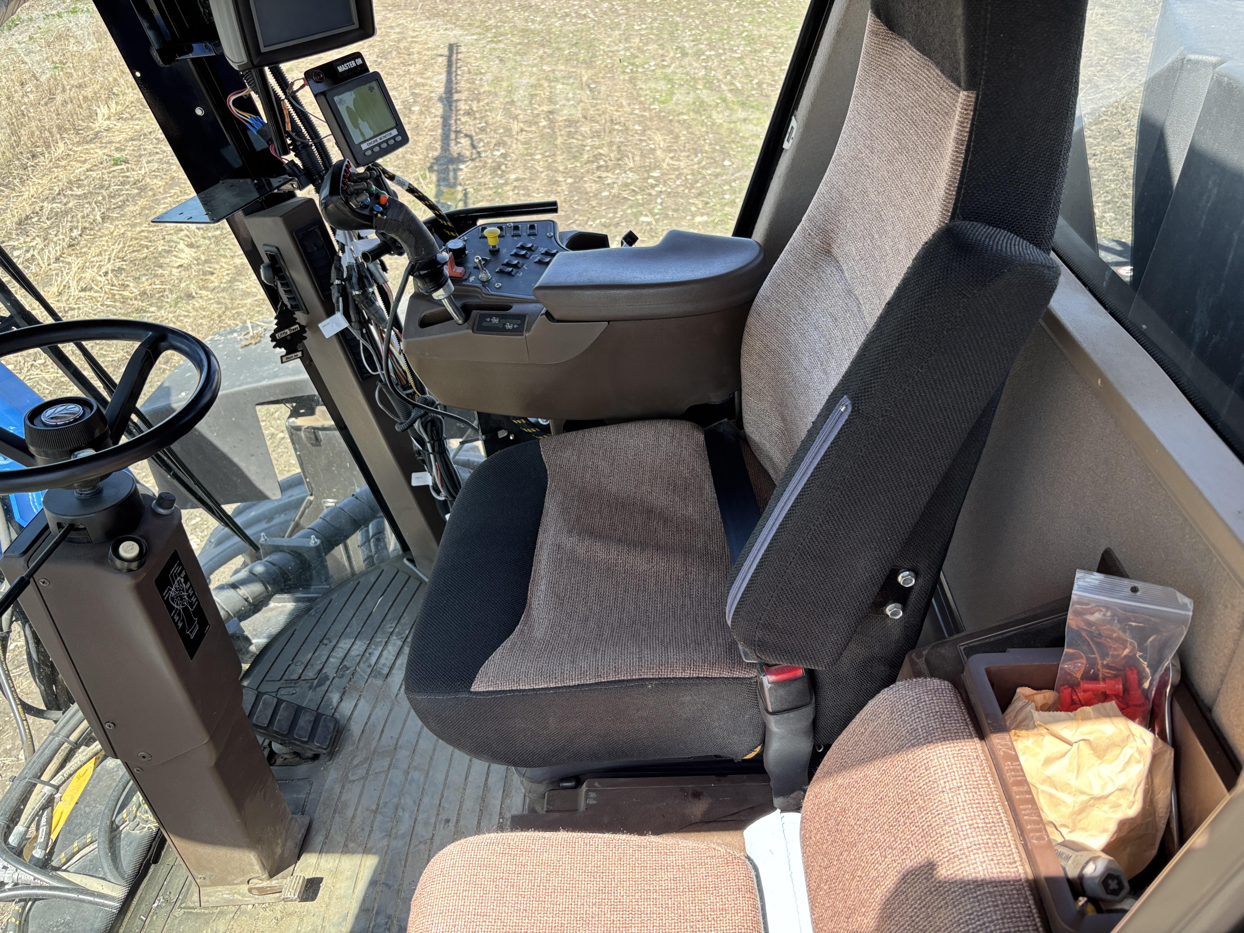 2012 New Holland SP.240F Sprayer/High Clearance