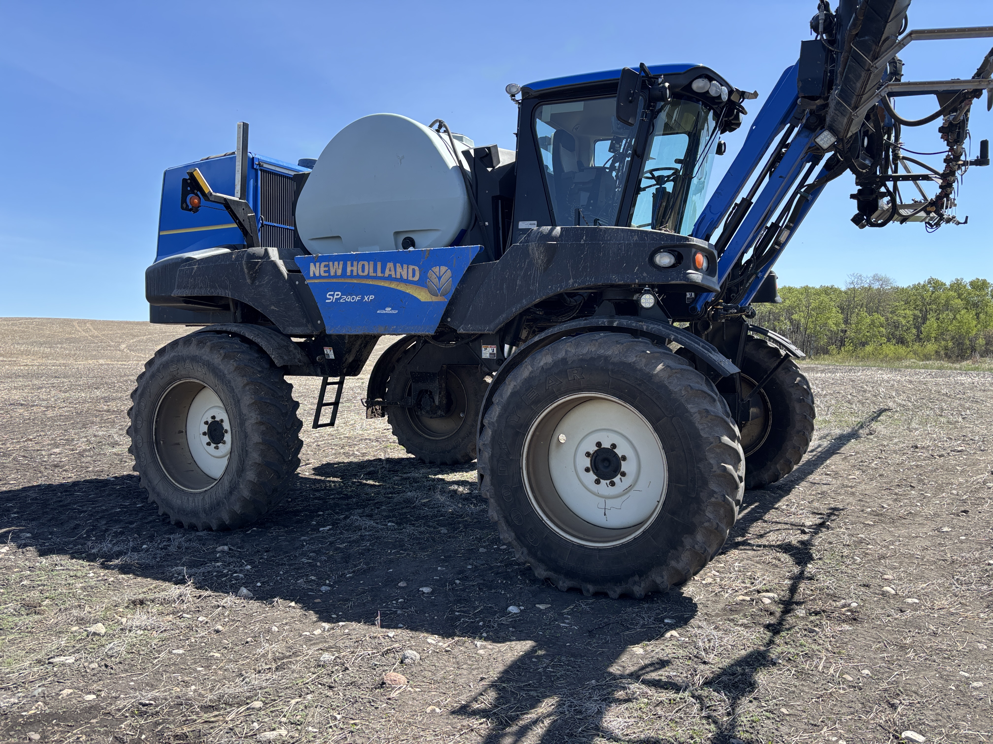 2012 New Holland SP.240F Sprayer/High Clearance