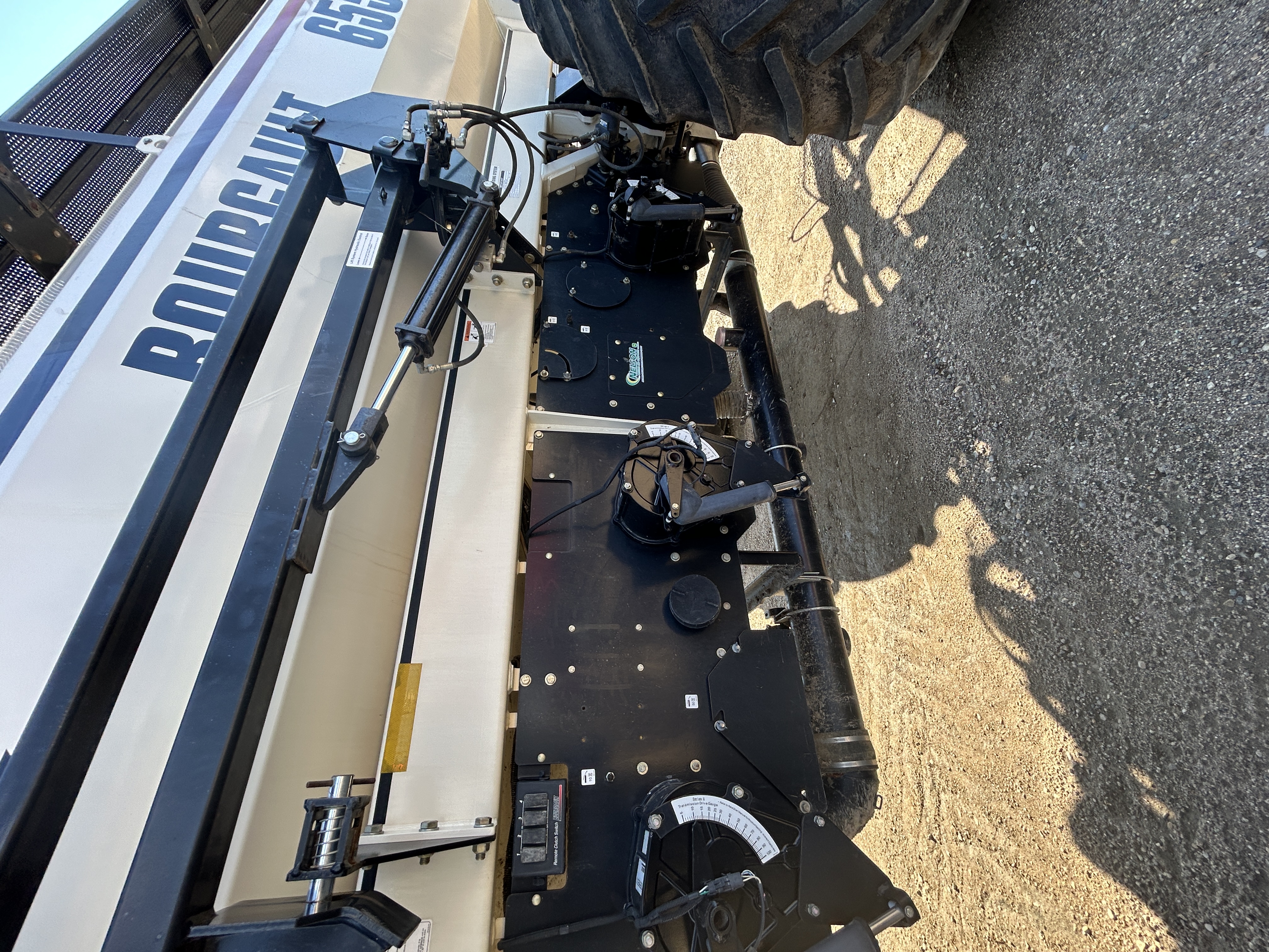 2012 Bourgault 3320-76-12 & 6550 Air Drill