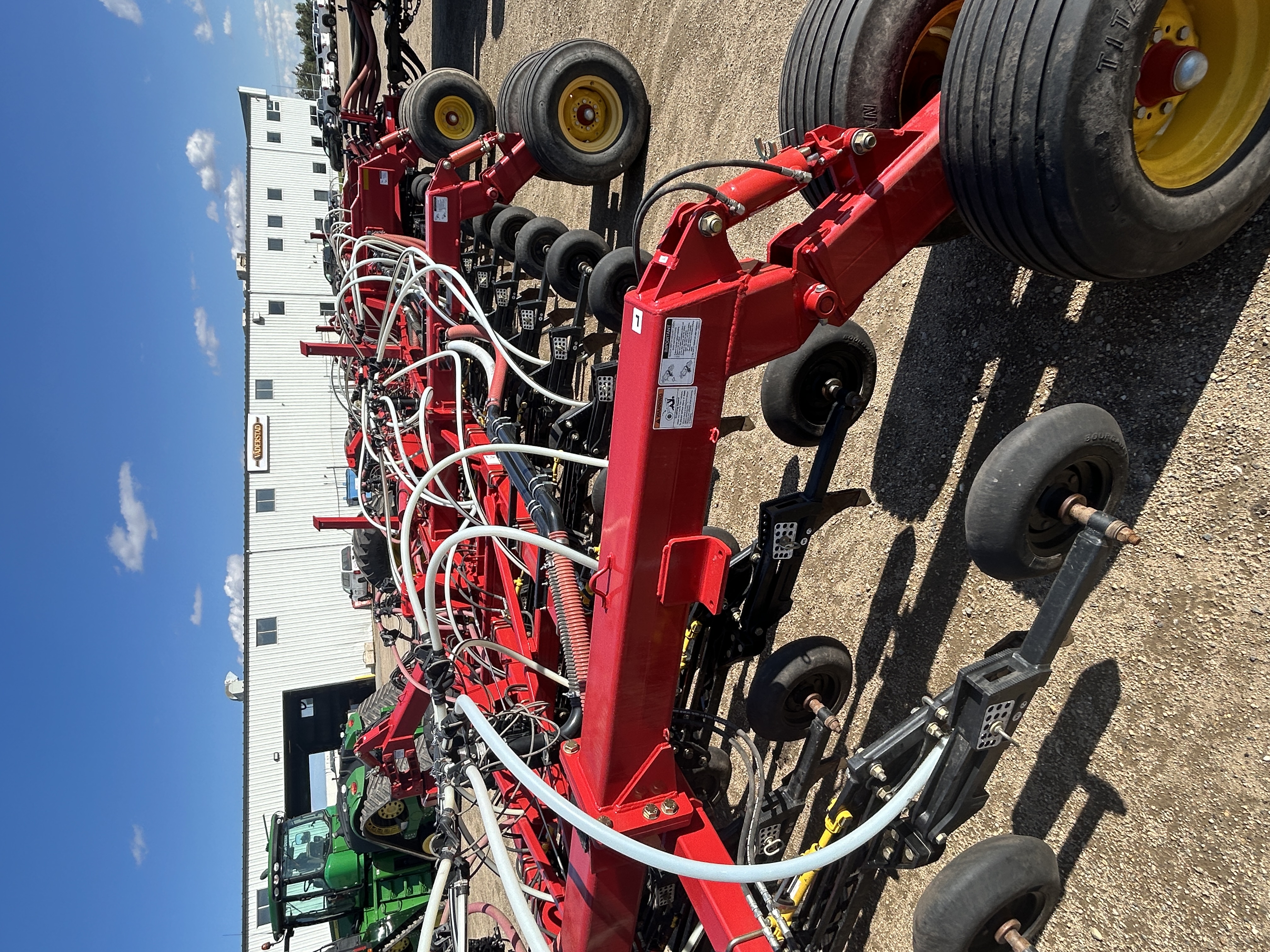 2023 Bourgault 3335-76-10 & 9950 Air Drill