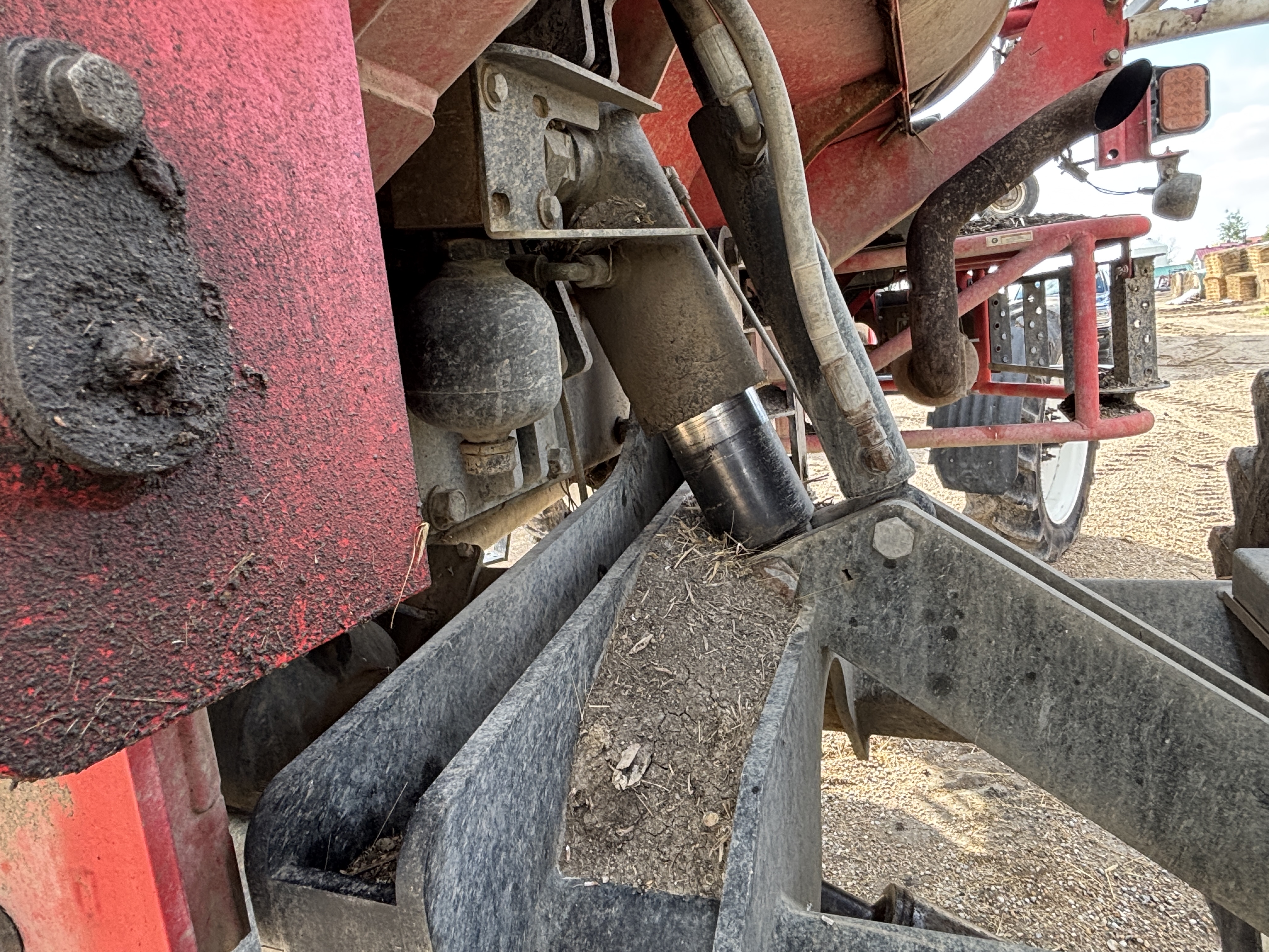 2012 Apache AS1020 Sprayer/High Clearance