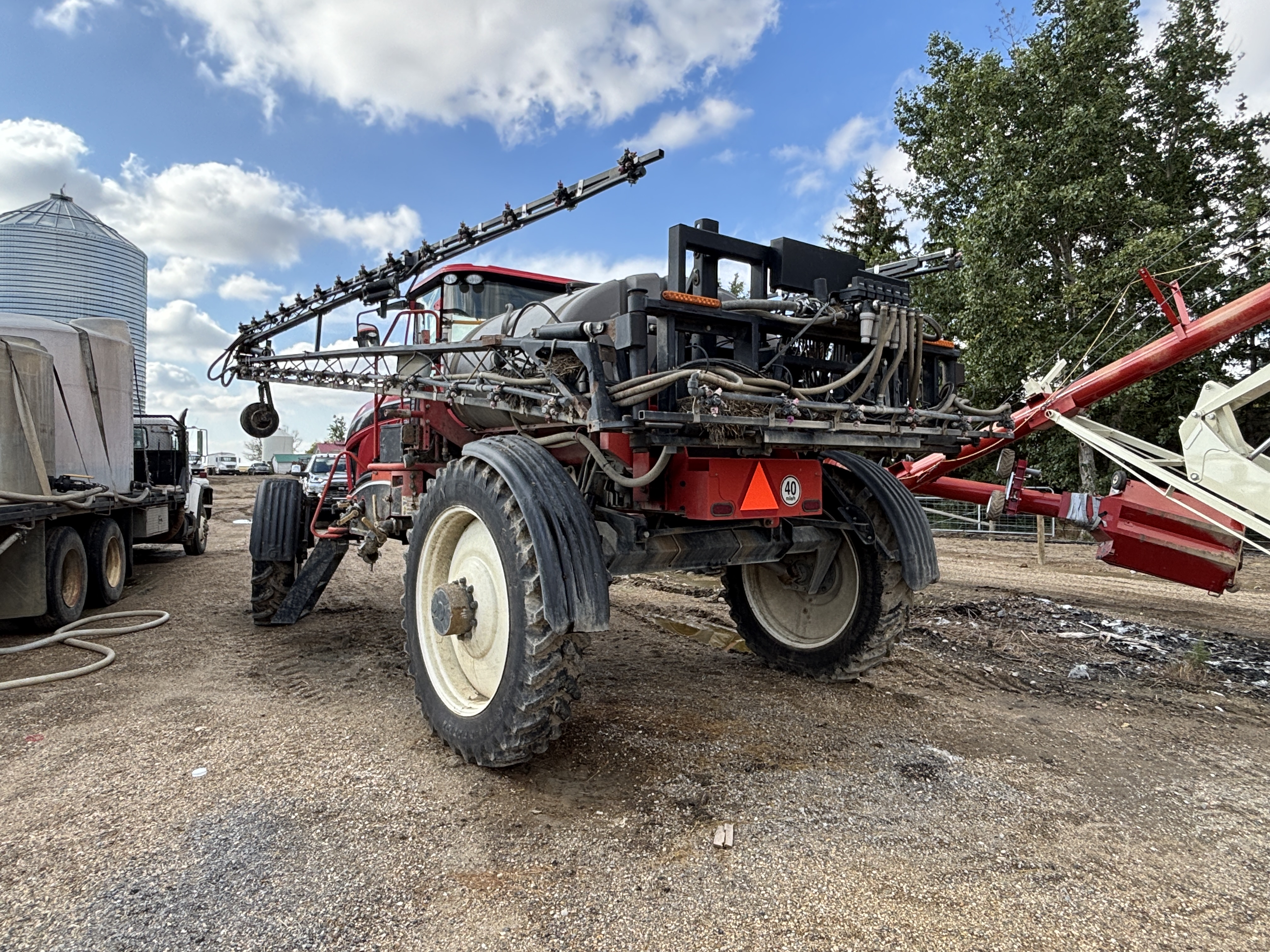 2012 Apache AS1020 Sprayer/High Clearance