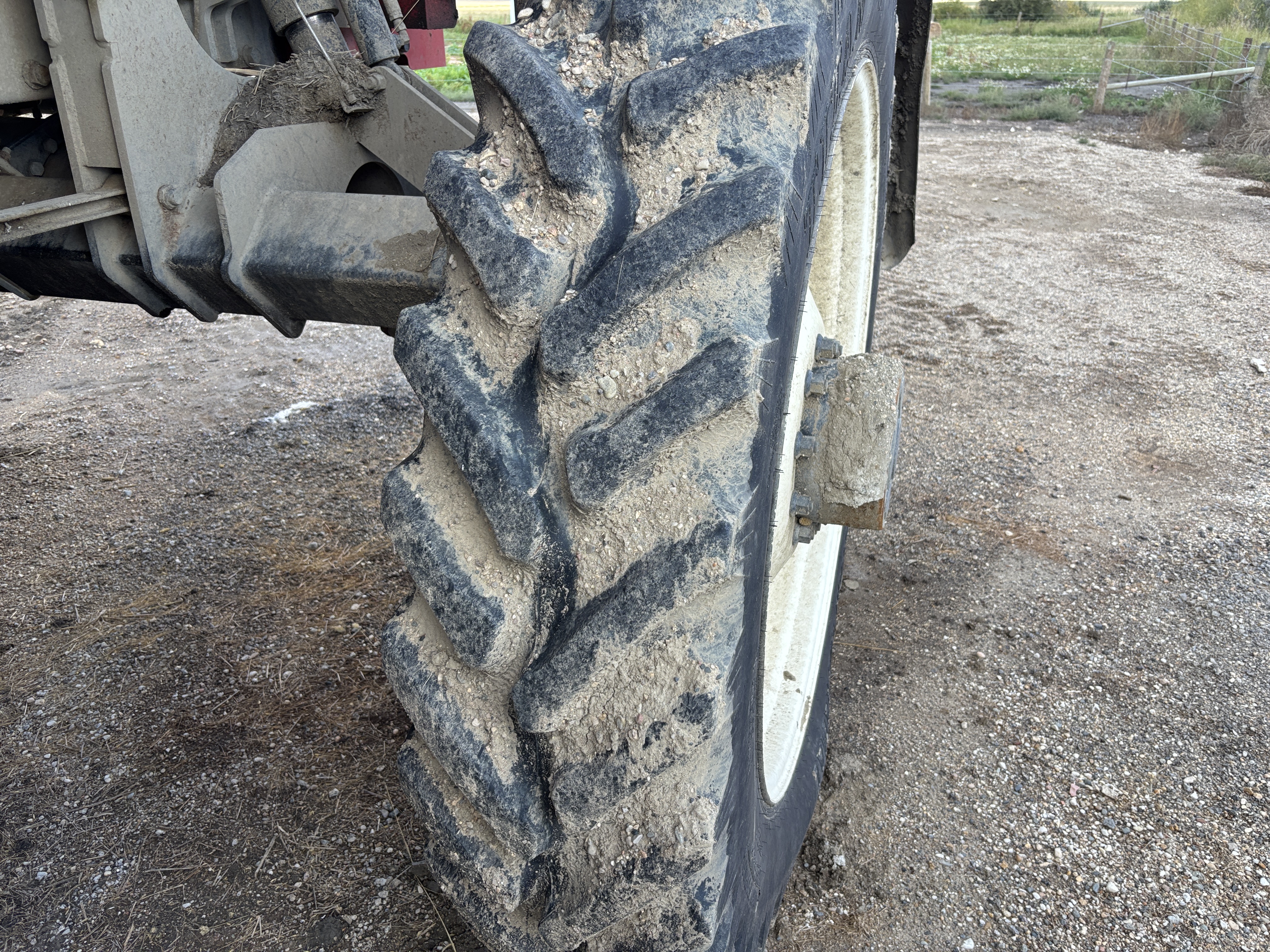 2012 Apache AS1020 Sprayer/High Clearance