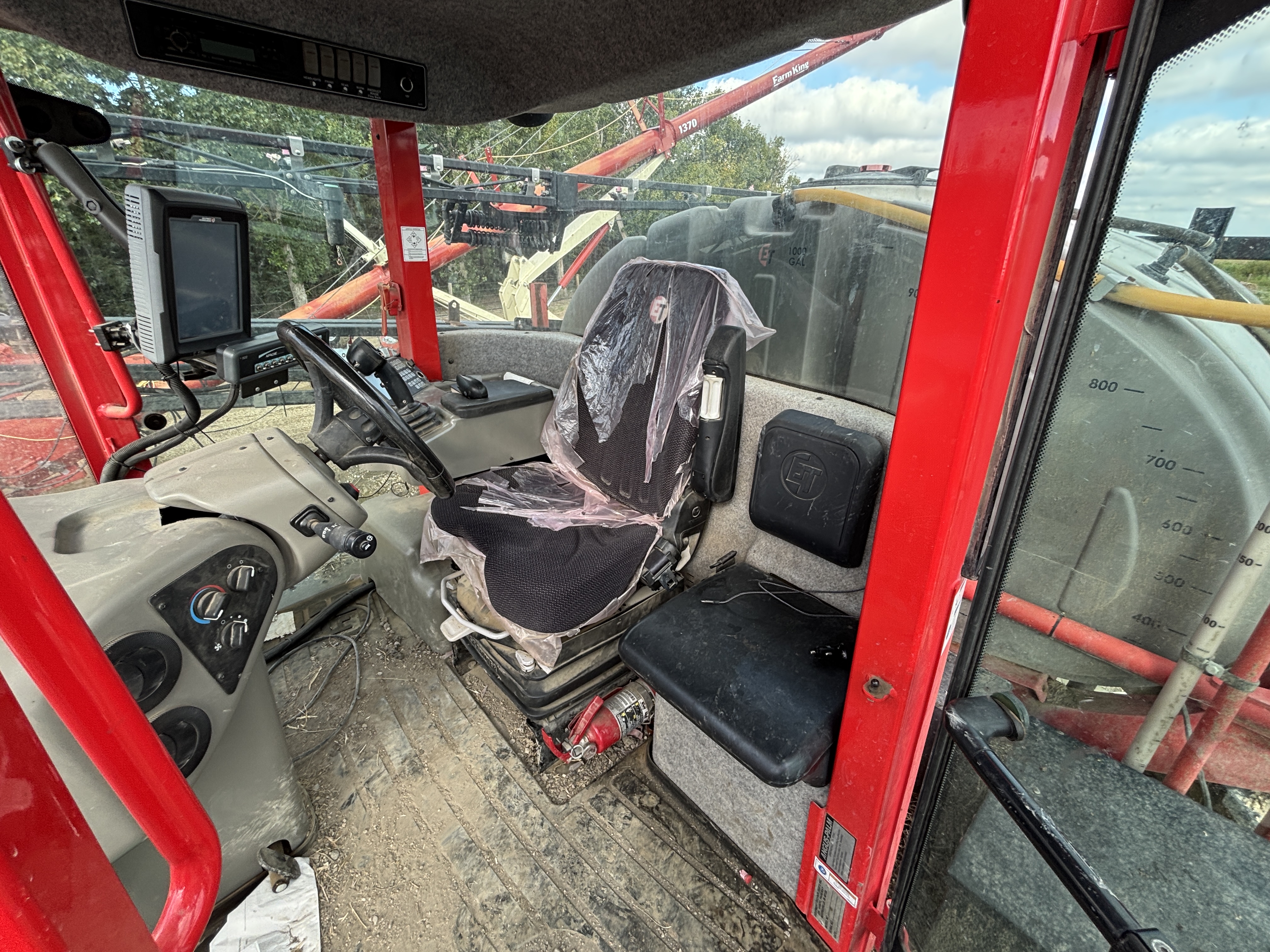 2012 Apache AS1020 Sprayer/High Clearance