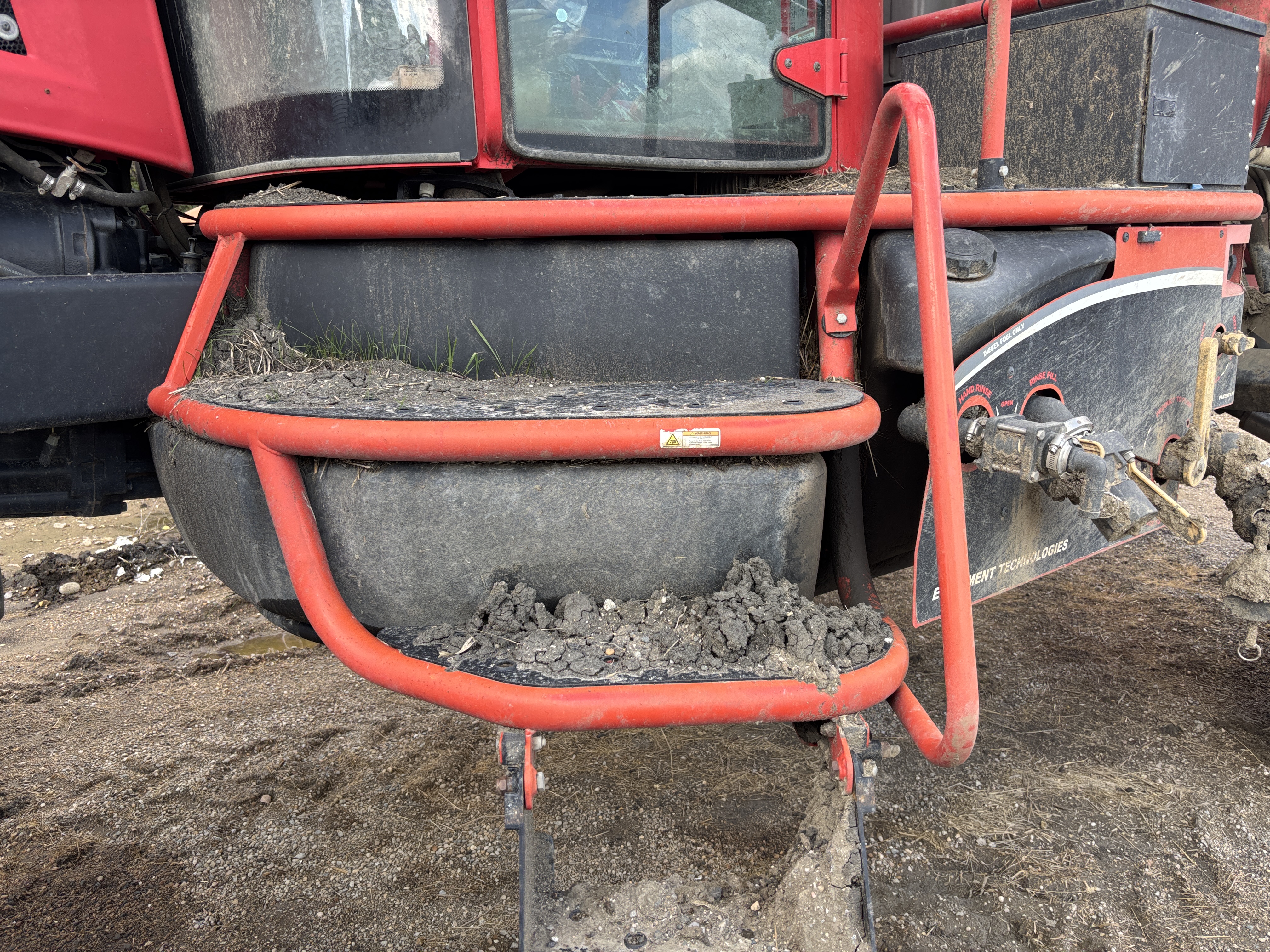2012 Apache AS1020 Sprayer/High Clearance