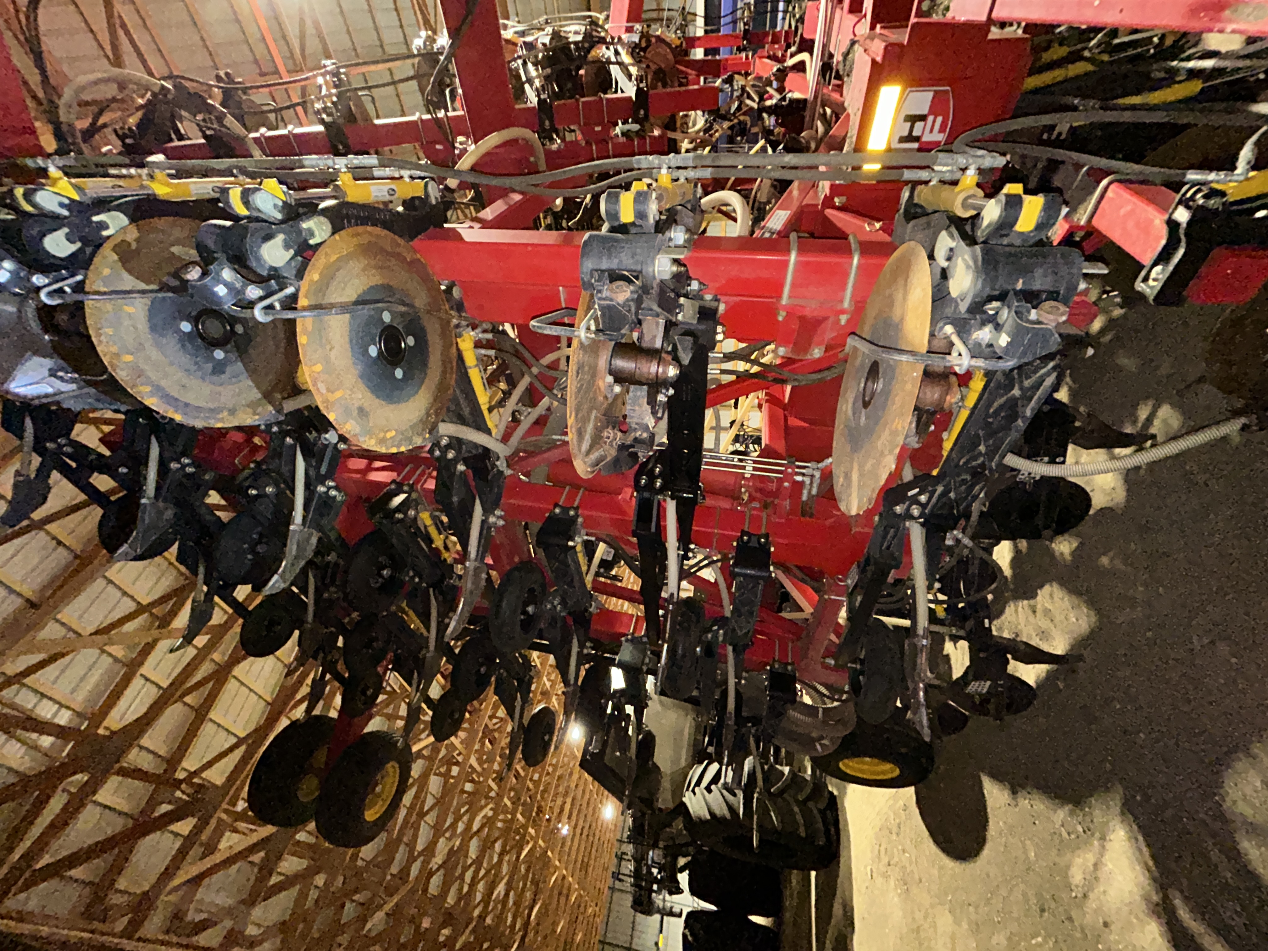2023 Bourgault 3335-66-10 & 9950 Air Drill