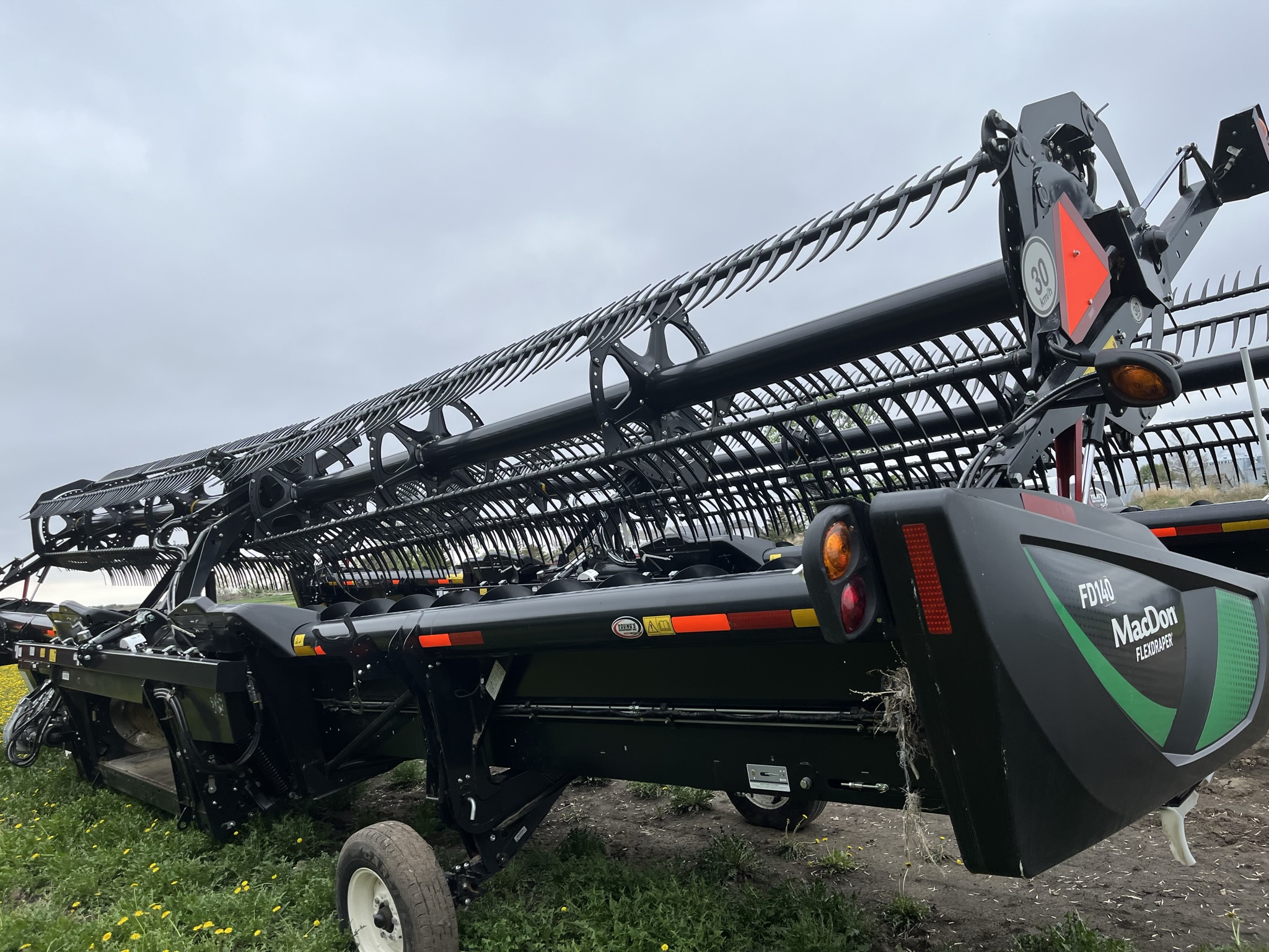 2021 MacDon FD140 DKD Header Draper Flex