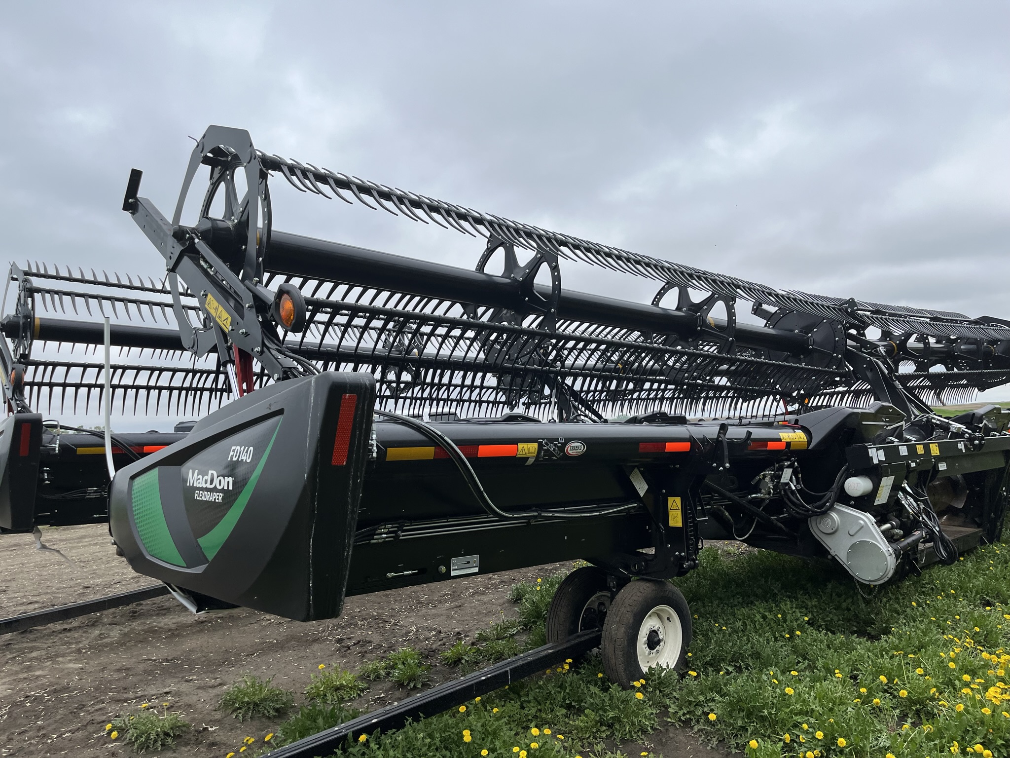 2021 MacDon FD140 DKD Header Draper Flex