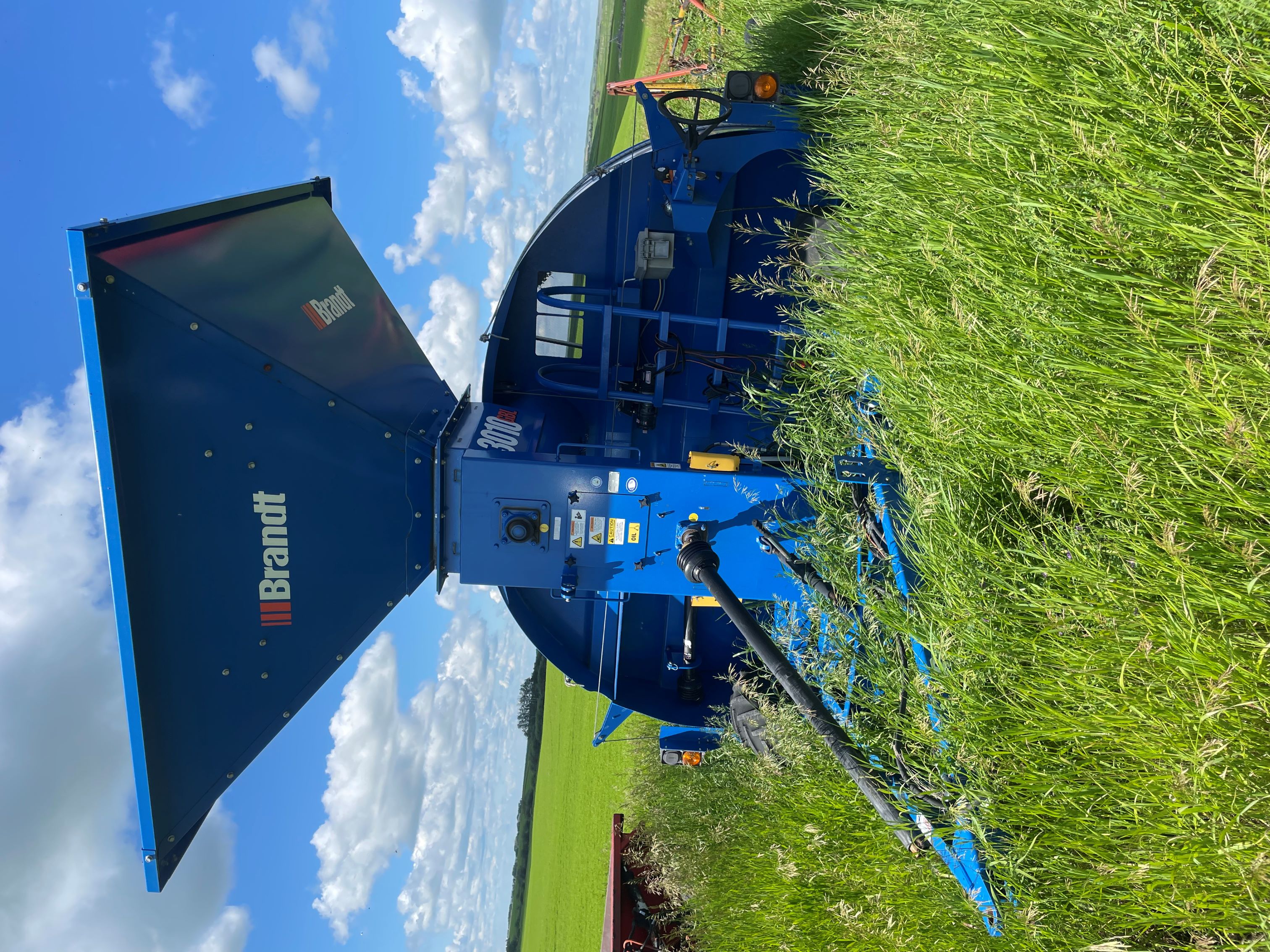 2014 Brandt 3010 Grain Bag Loader