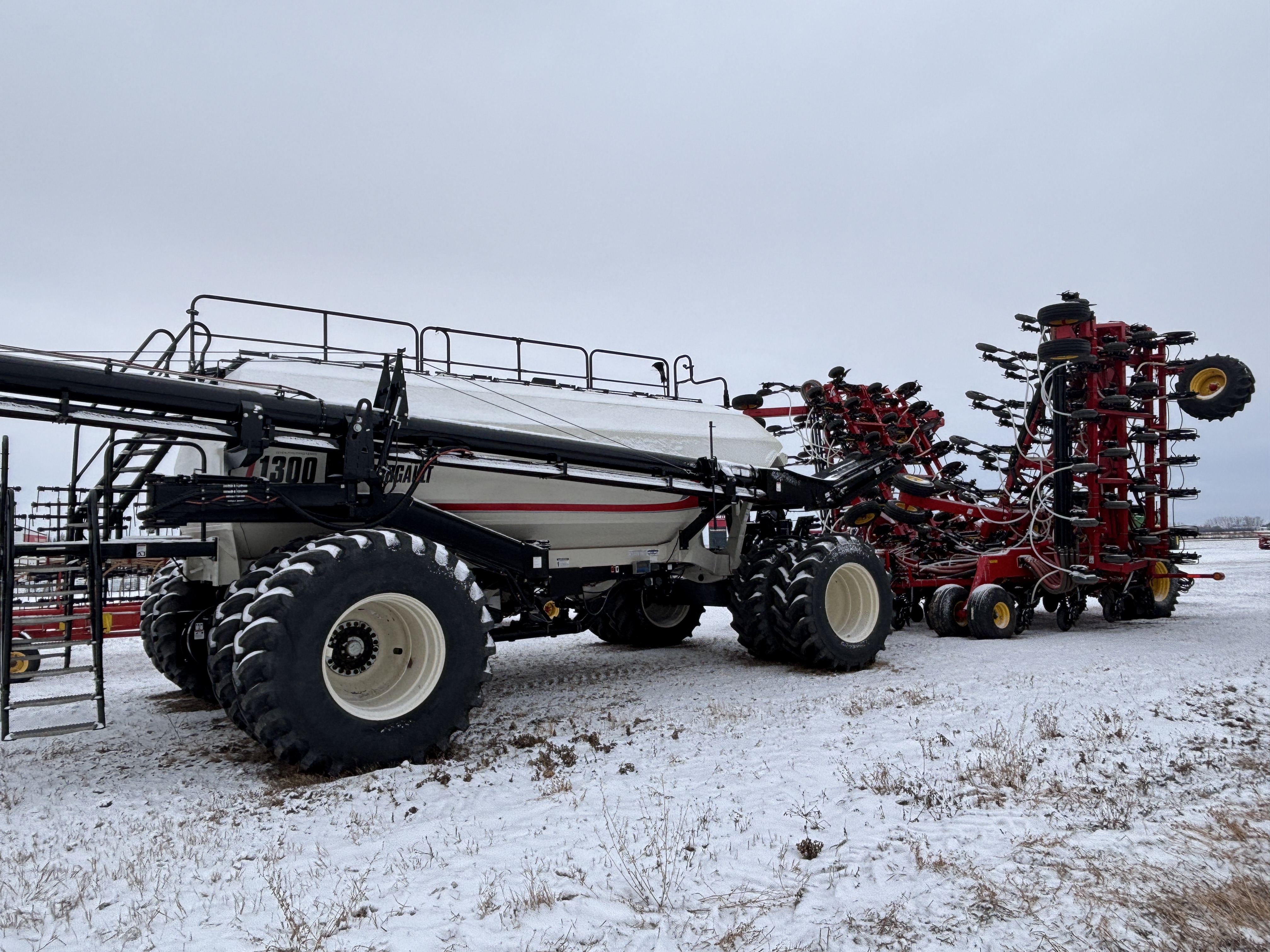 2019 Bourgault 3320-86-12 Air Drill