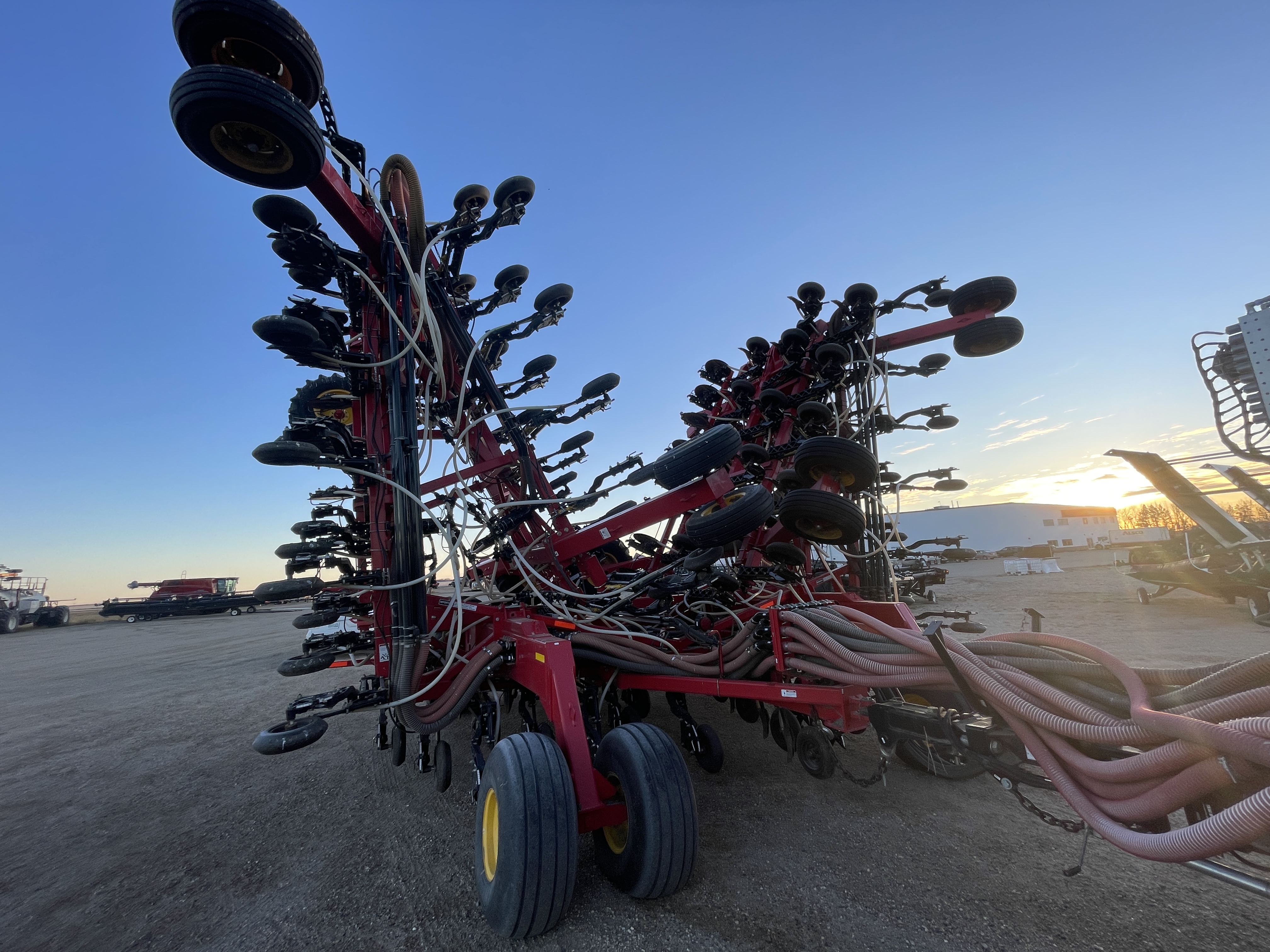 2019 Bourgault 3320-86-12 & 71300 Air Drill